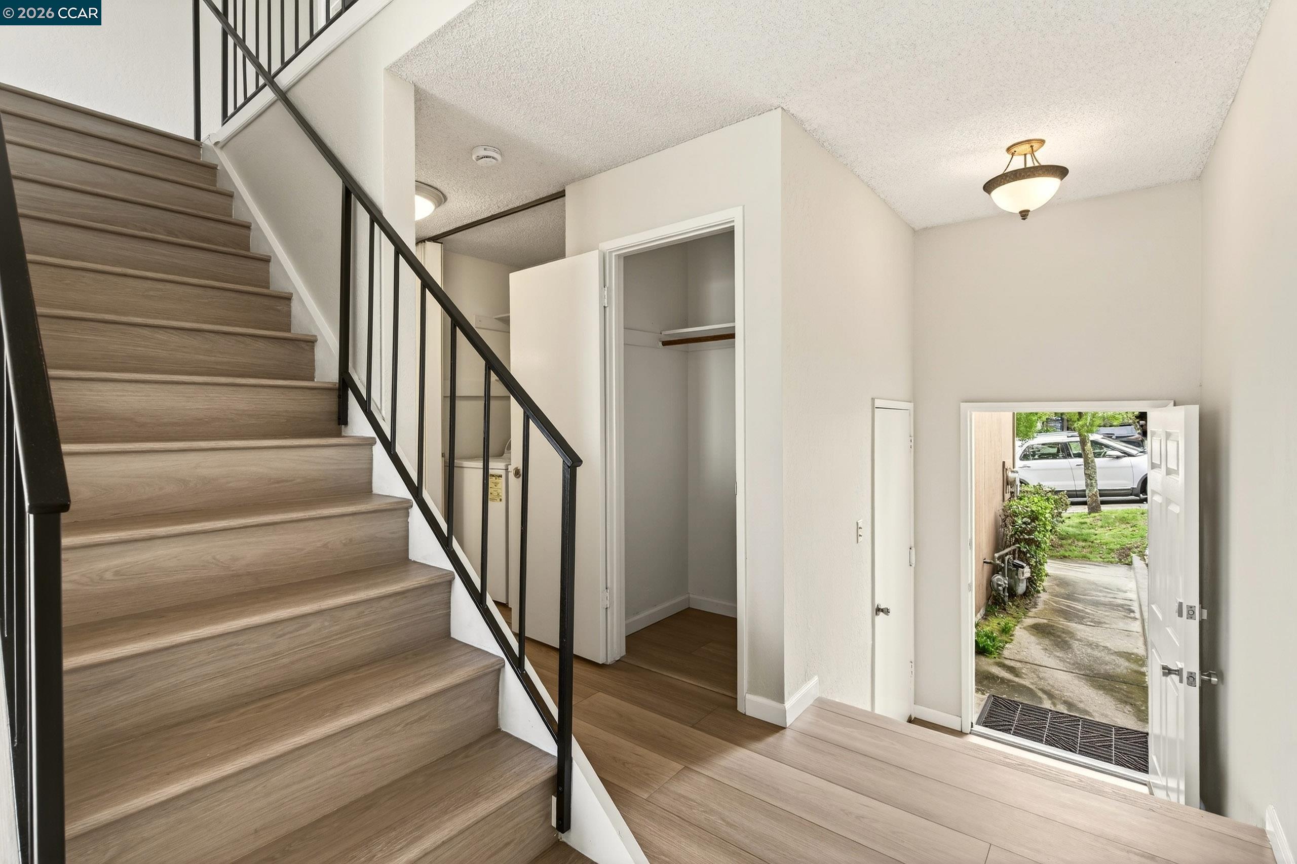 Detail Gallery Image 20 of 60 For 108 Saint Michaels Ct, Daly City,  CA 94015 - 3 Beds | 2/1 Baths