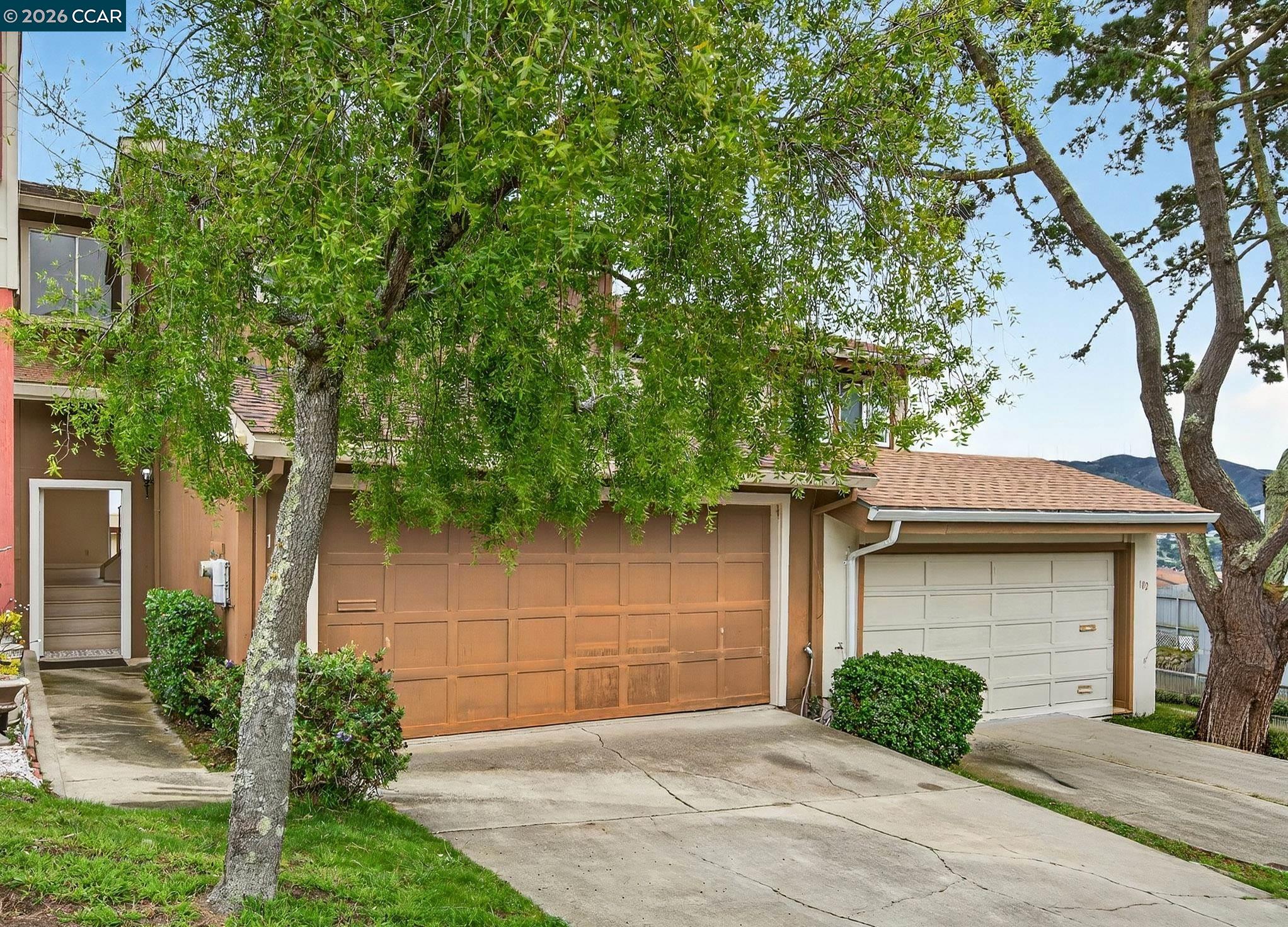 Detail Gallery Image 3 of 60 For 108 Saint Michaels Ct, Daly City,  CA 94015 - 3 Beds | 2/1 Baths