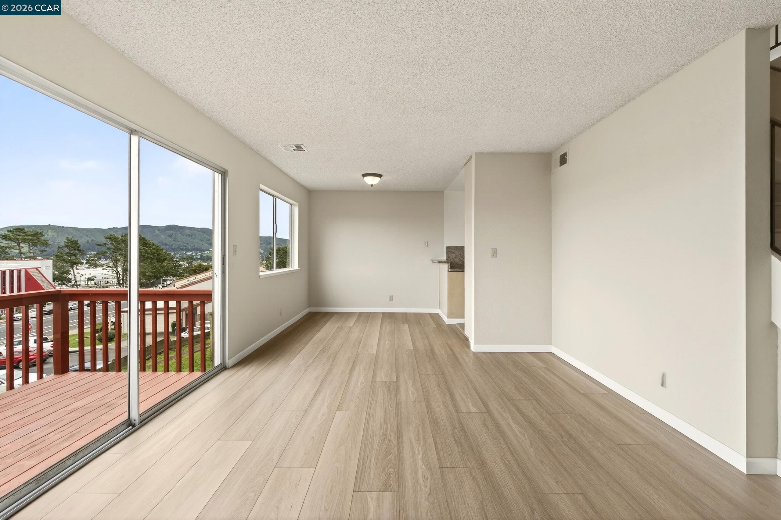 Detail Gallery Image 9 of 60 For 108 Saint Michaels Ct, Daly City,  CA 94015 - 3 Beds | 2/1 Baths
