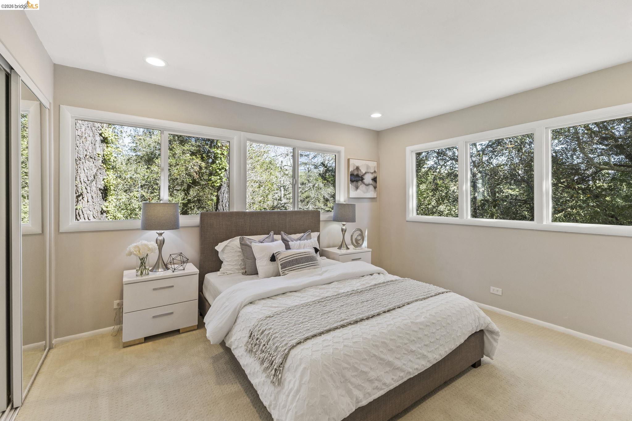 Detail Gallery Image 15 of 30 For 64 Valencia Rd, Orinda,  CA 94563 - 3 Beds | 2/1 Baths