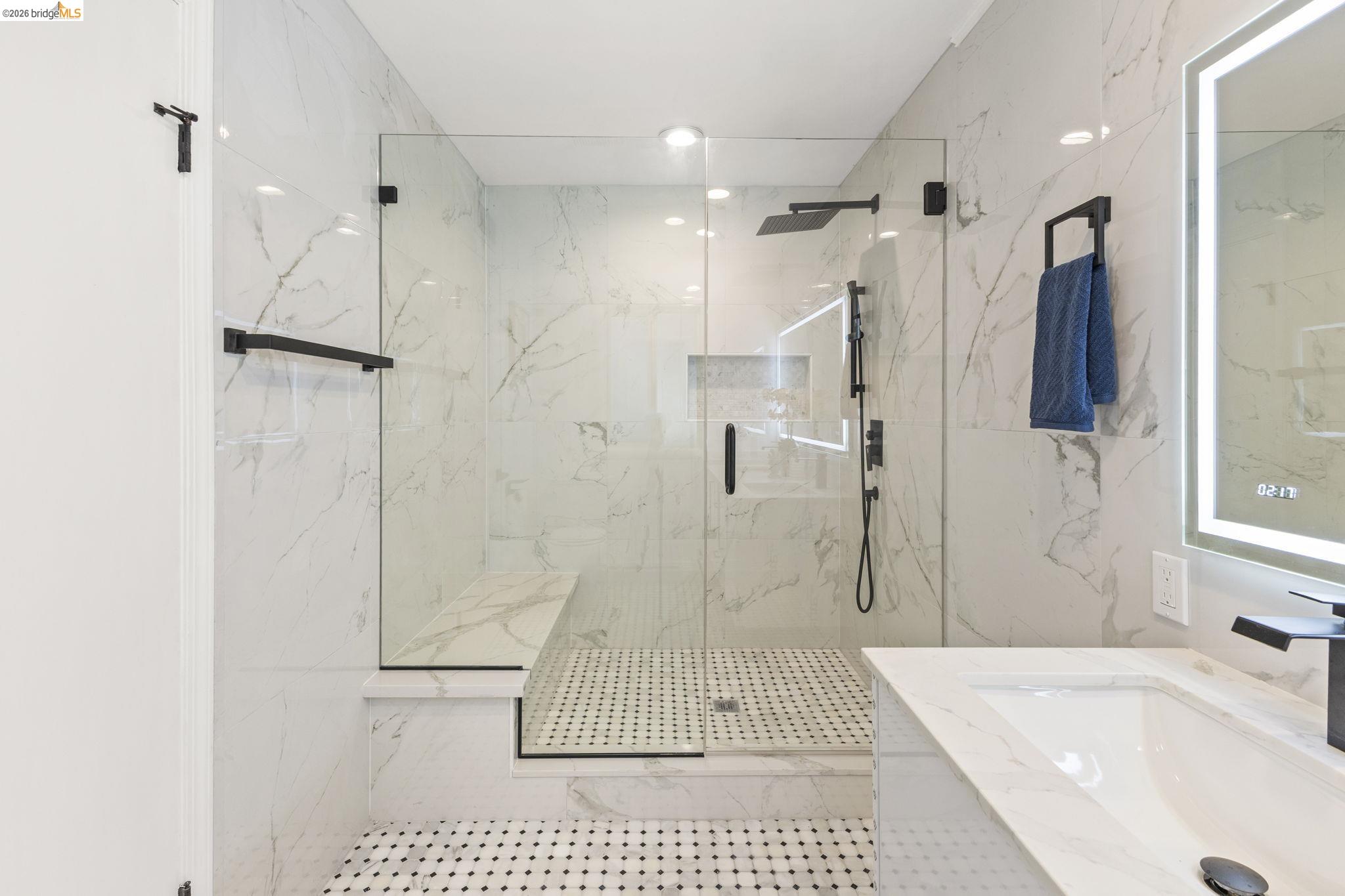 Detail Gallery Image 17 of 30 For 64 Valencia Rd, Orinda,  CA 94563 - 3 Beds | 2/1 Baths