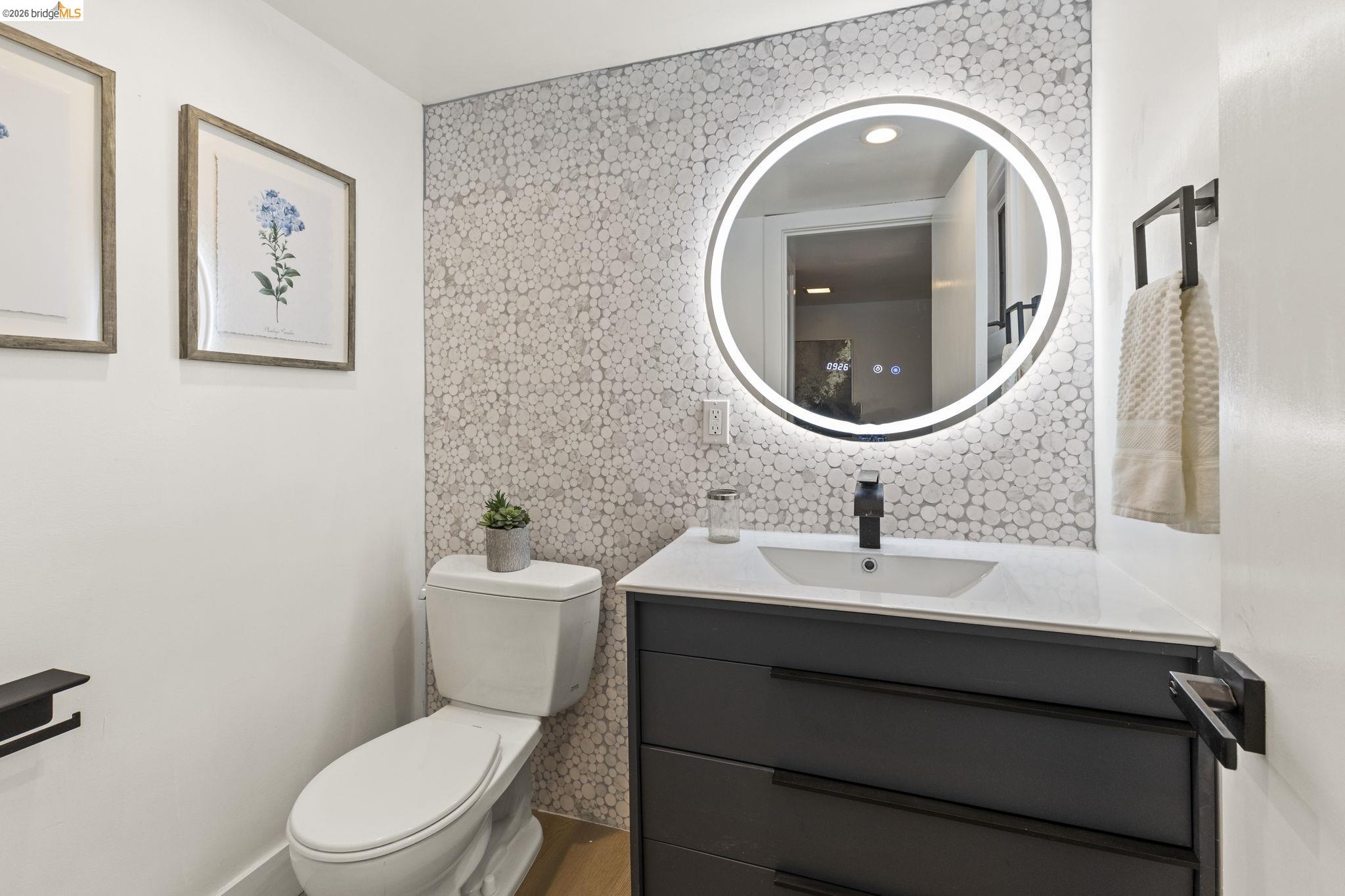 Detail Gallery Image 20 of 30 For 64 Valencia Rd, Orinda,  CA 94563 - 3 Beds | 2/1 Baths