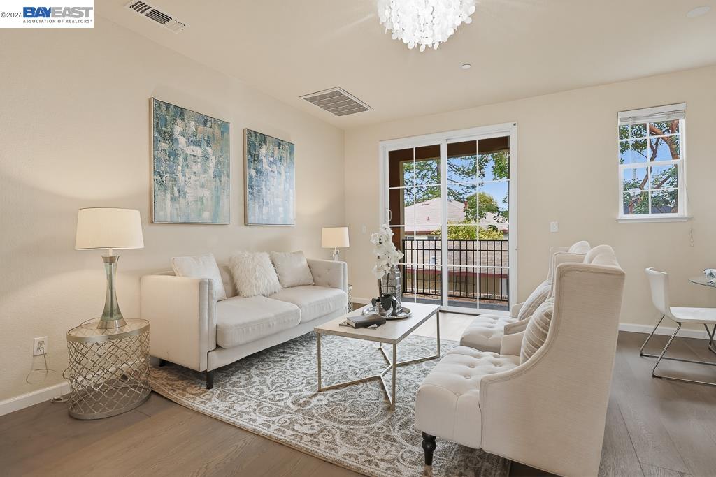 Photo #1: 41126216 Listing: Photo #1