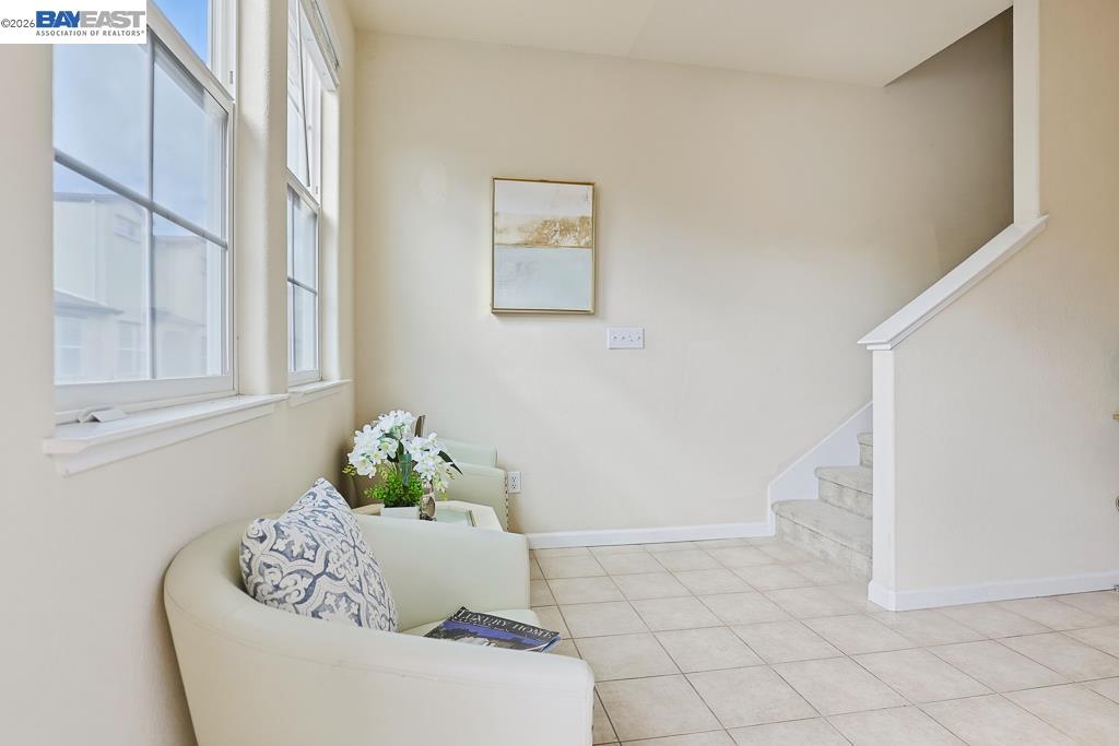 Detail Gallery Image 25 of 53 For 3937 Forest Cir, Castro Valley,  CA 94546 - 3 Beds | 3/1 Baths