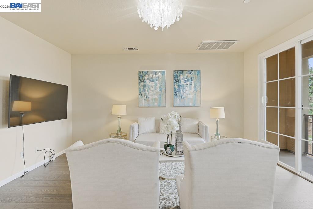 Photo #4: 41126216 Listing: Photo #4