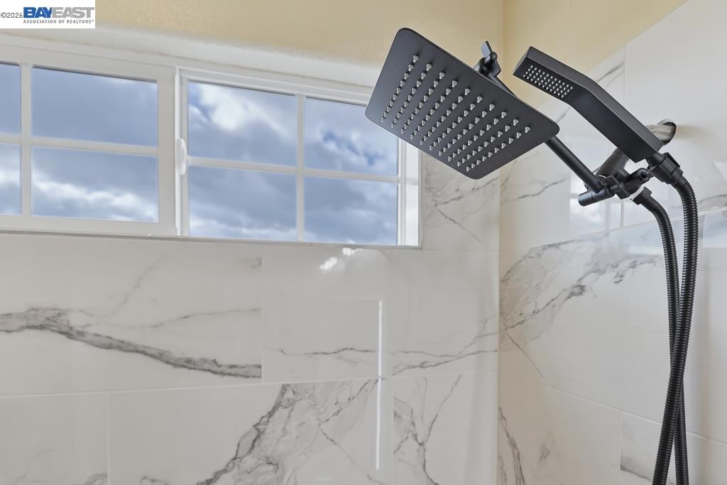 Detail Gallery Image 43 of 53 For 3937 Forest Cir, Castro Valley,  CA 94546 - 3 Beds | 3/1 Baths