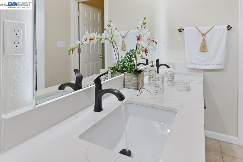 Detail Gallery Image 45 of 53 For 3937 Forest Cir, Castro Valley,  CA 94546 - 3 Beds | 3/1 Baths