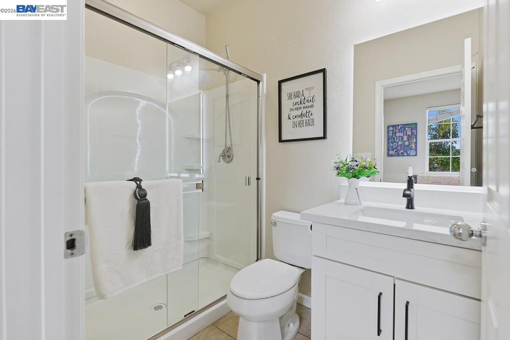 Detail Gallery Image 49 of 53 For 3937 Forest Cir, Castro Valley,  CA 94546 - 3 Beds | 3/1 Baths