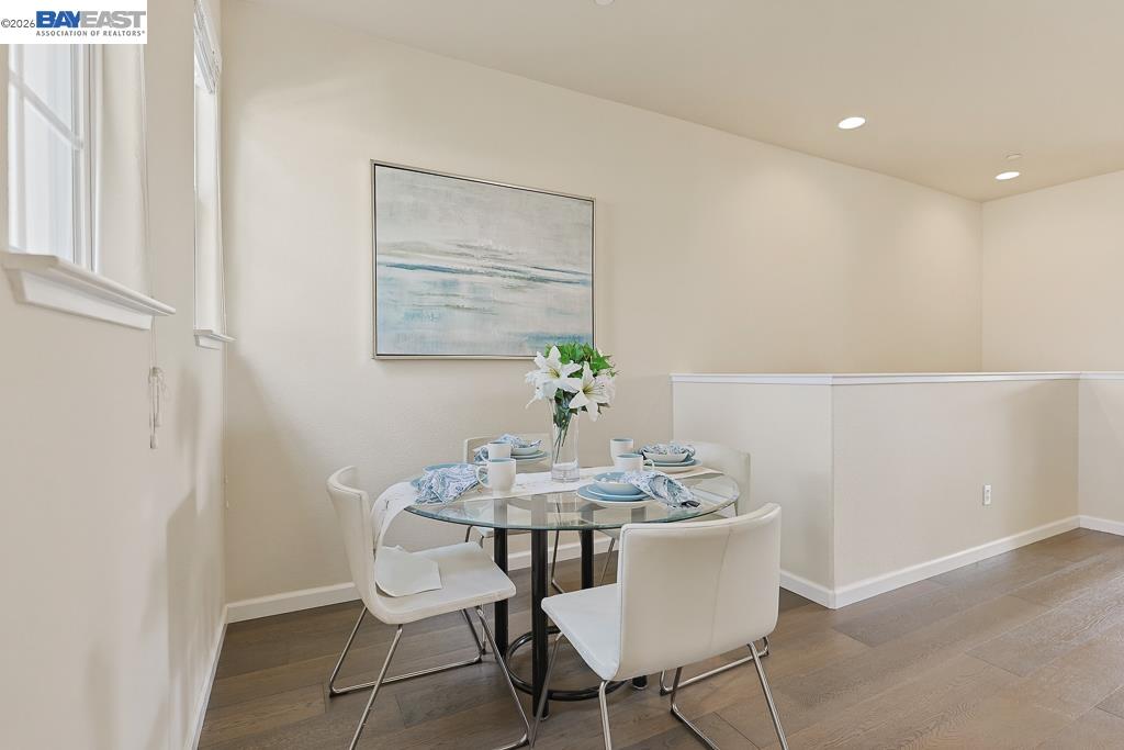 Detail Gallery Image 7 of 53 For 3937 Forest Cir, Castro Valley,  CA 94546 - 3 Beds | 3/1 Baths