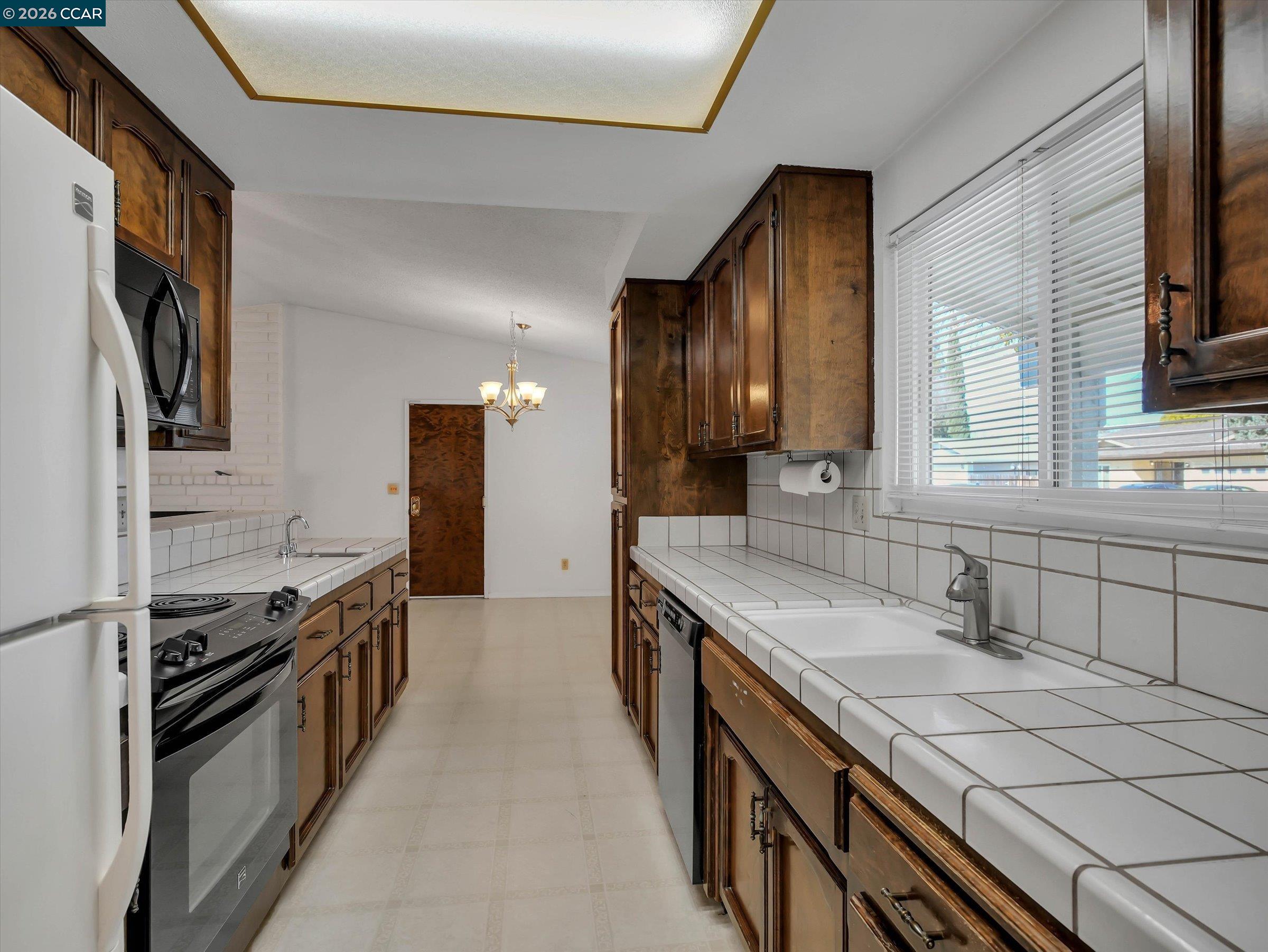 Detail Gallery Image 17 of 39 For 3304 Swallow Dr, Modesto,  CA 95356 - 3 Beds | 2 Baths