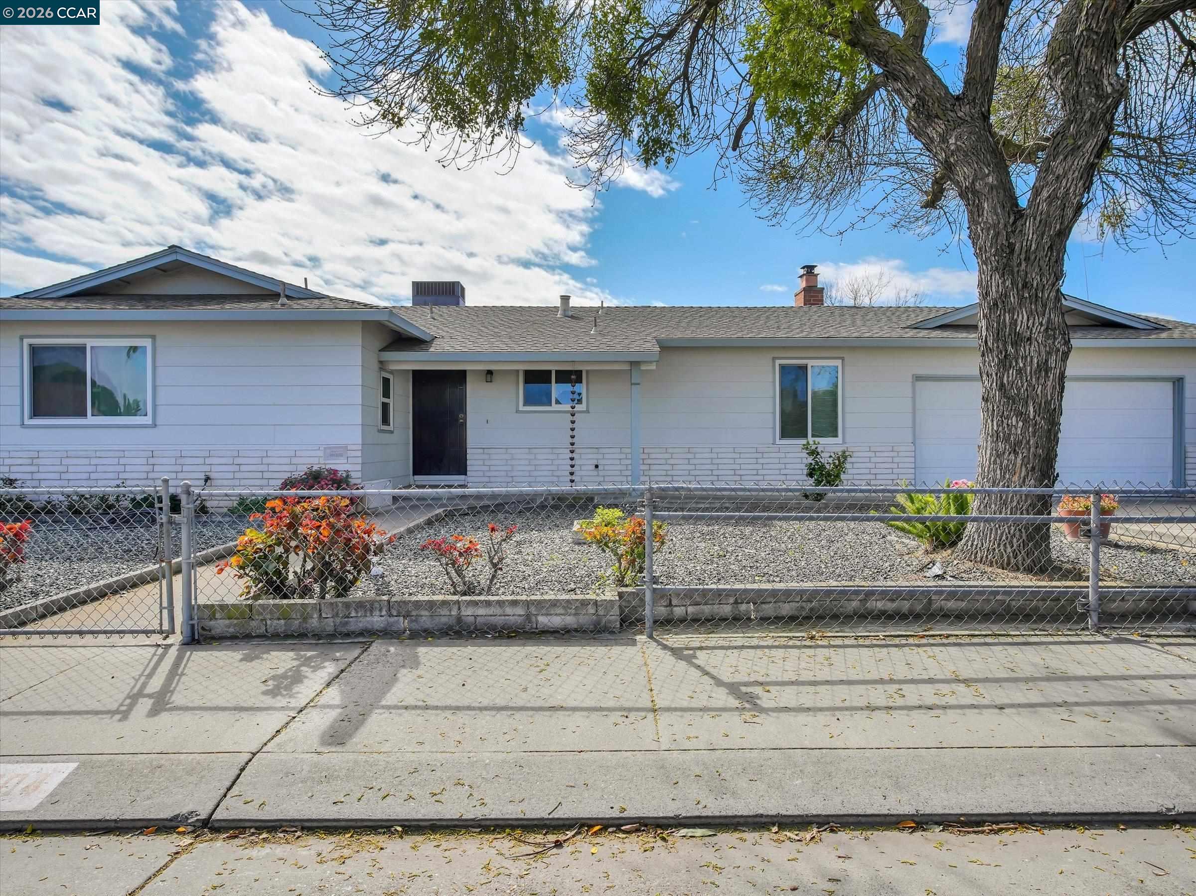 Detail Gallery Image 4 of 39 For 3304 Swallow Dr, Modesto,  CA 95356 - 3 Beds | 2 Baths