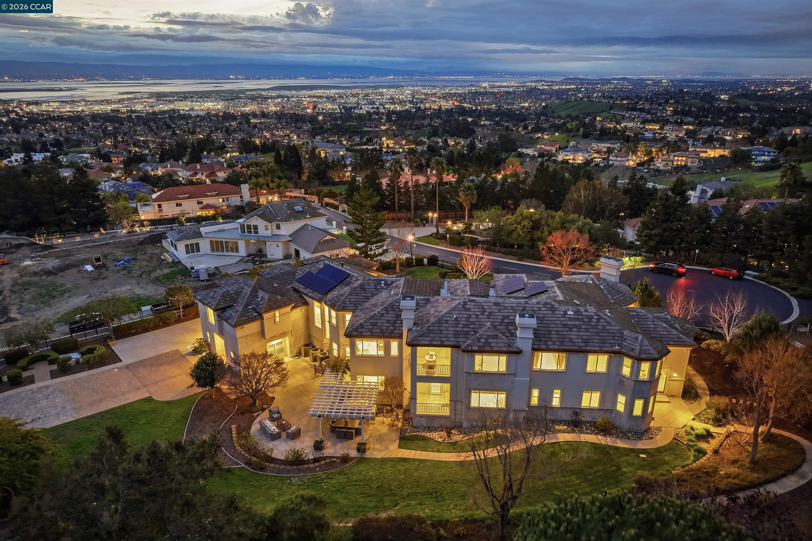 Detail Gallery Image 4 of 53 For 2981 Grapevine Ter, Fremont,  CA 94539 - 7 Beds | 7/1 Baths