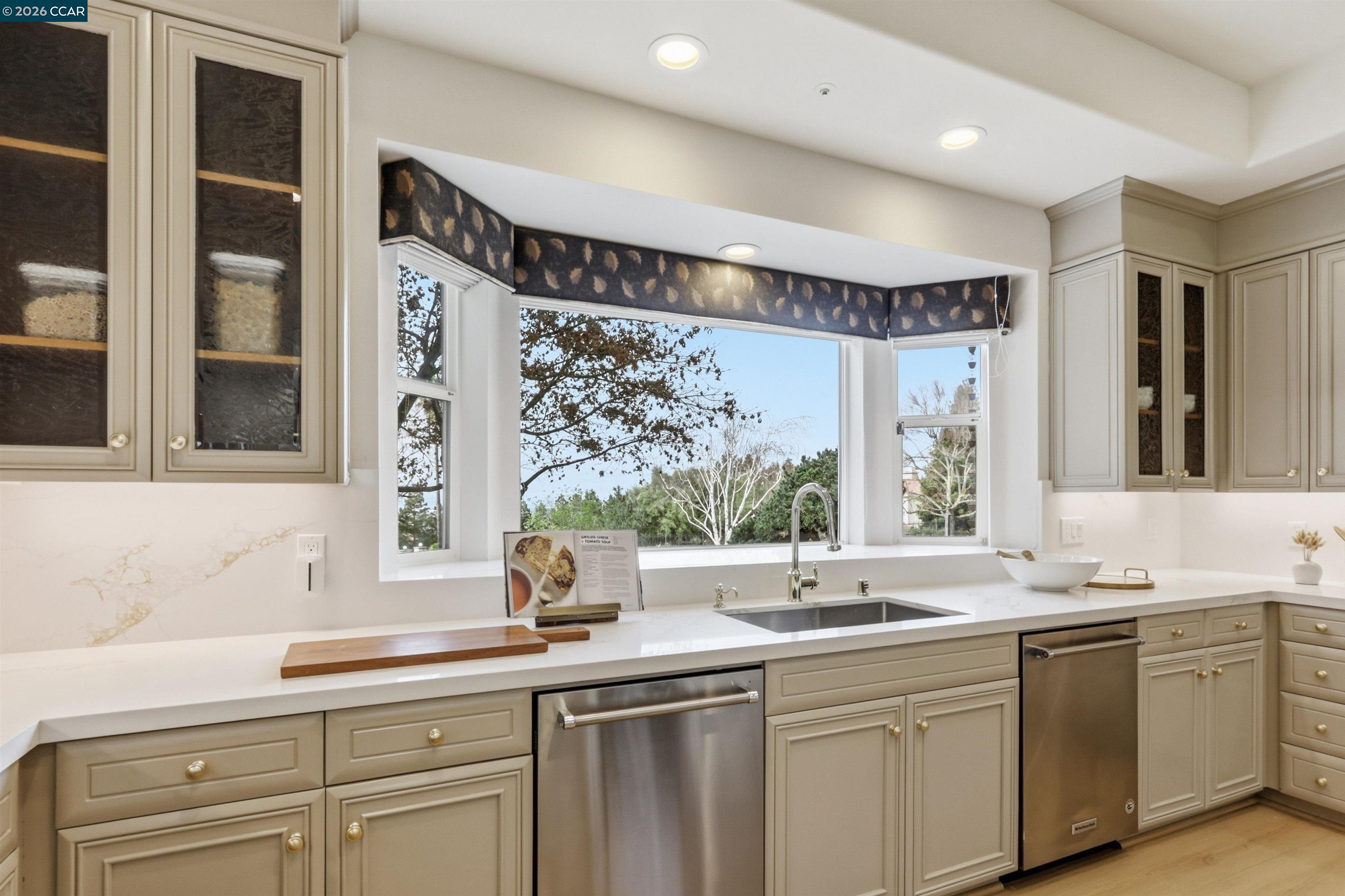 Detail Gallery Image 26 of 53 For 2981 Grapevine Ter, Fremont,  CA 94539 - 7 Beds | 7/1 Baths