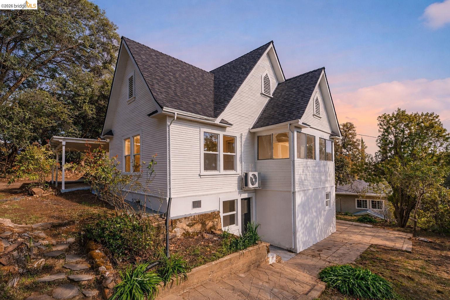 Detail Gallery Image 2 of 45 For 40 Upper Sunset Dr, Sonora,  CA 95370 - 3 Beds | 2 Baths