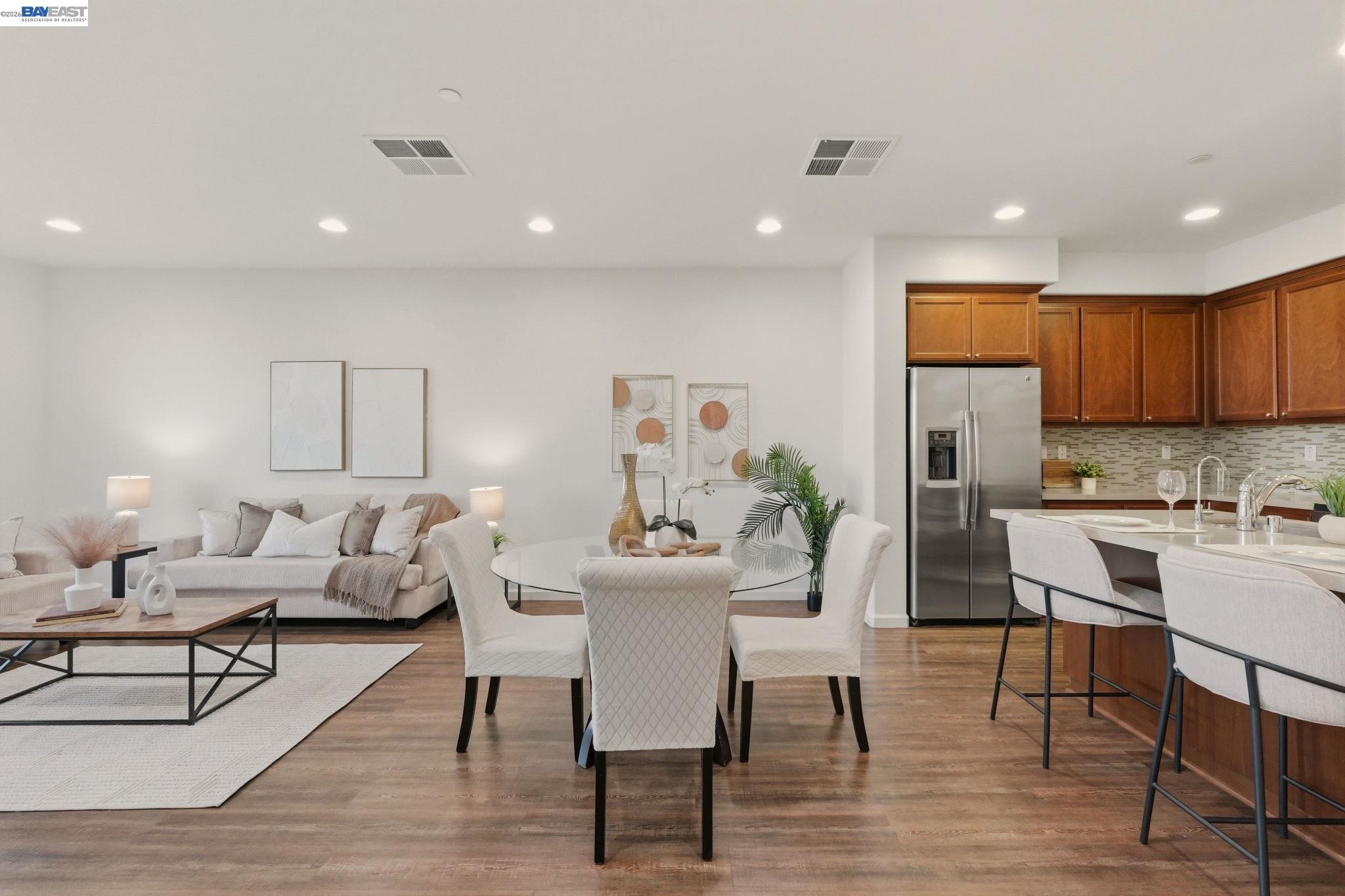 Photo #15: 41126220 Listing: Photo #15