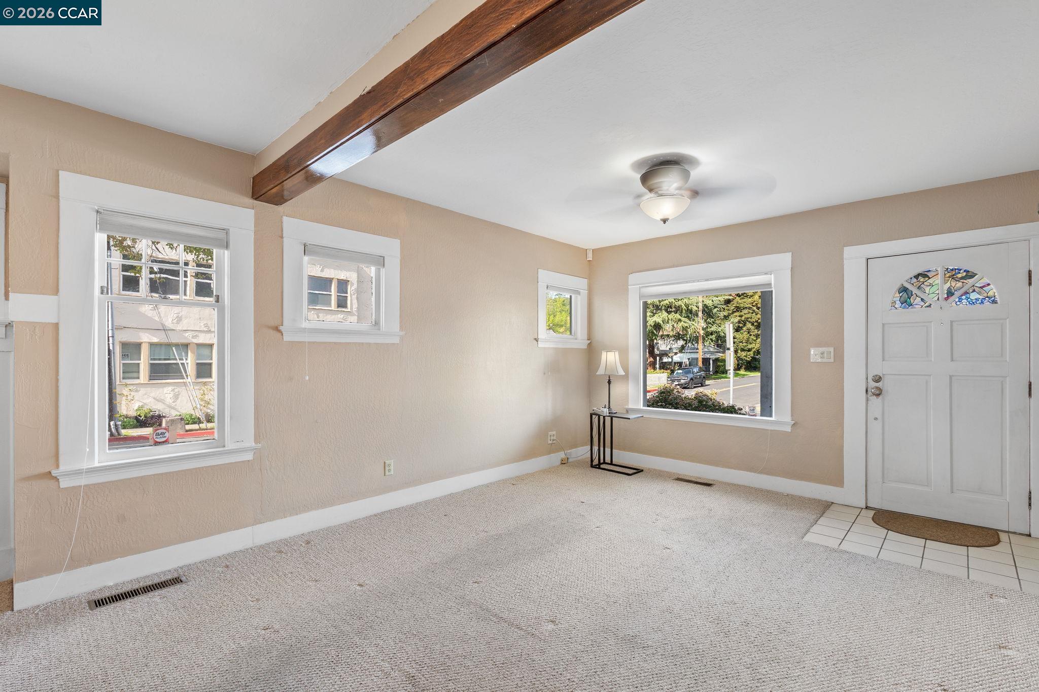 Detail Gallery Image 3 of 34 For 1308 Pine St, Martinez,  CA 94553 - 1 Beds | 1 Baths