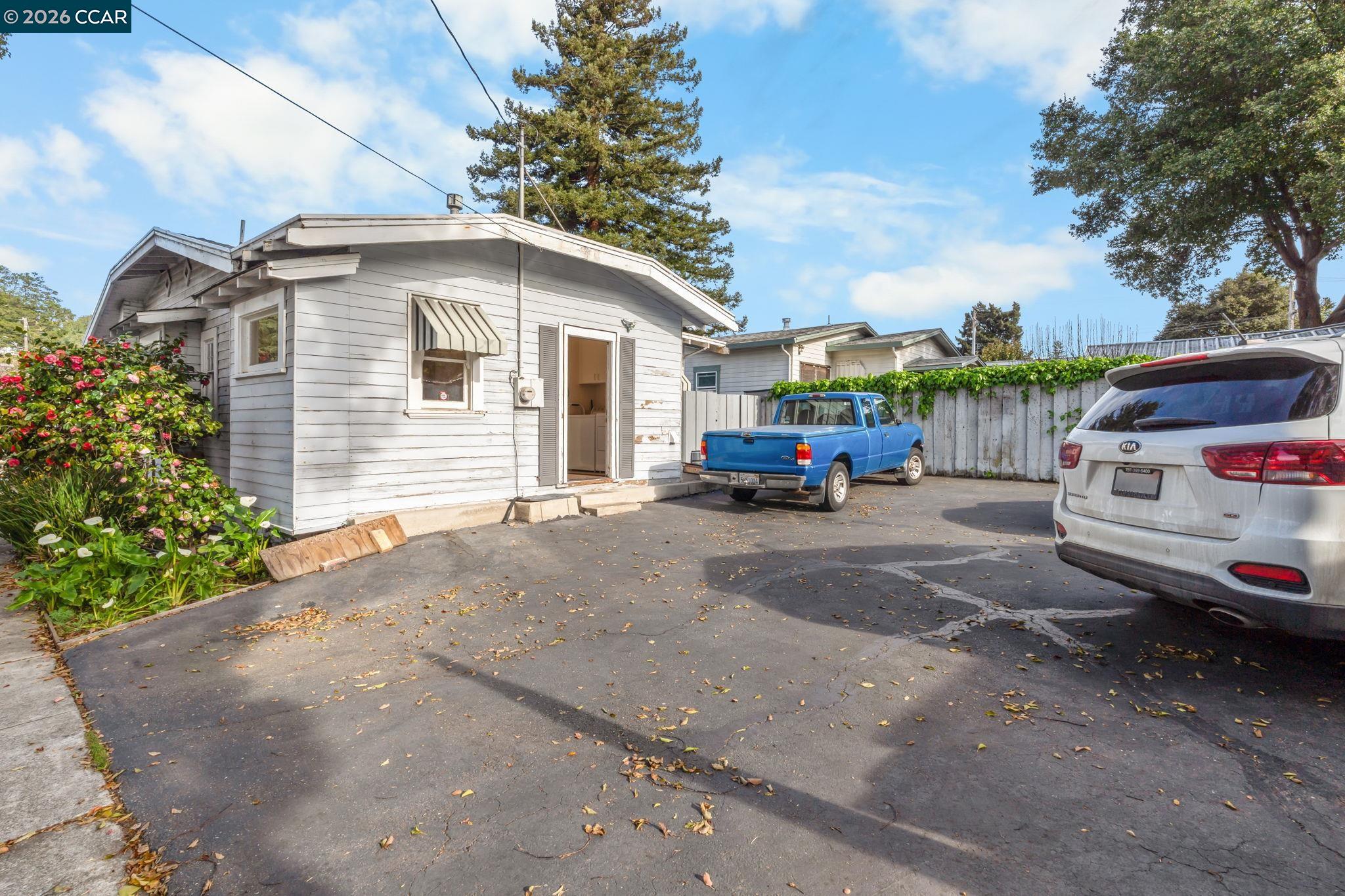 Detail Gallery Image 26 of 34 For 1308 Pine St, Martinez,  CA 94553 - 1 Beds | 1 Baths