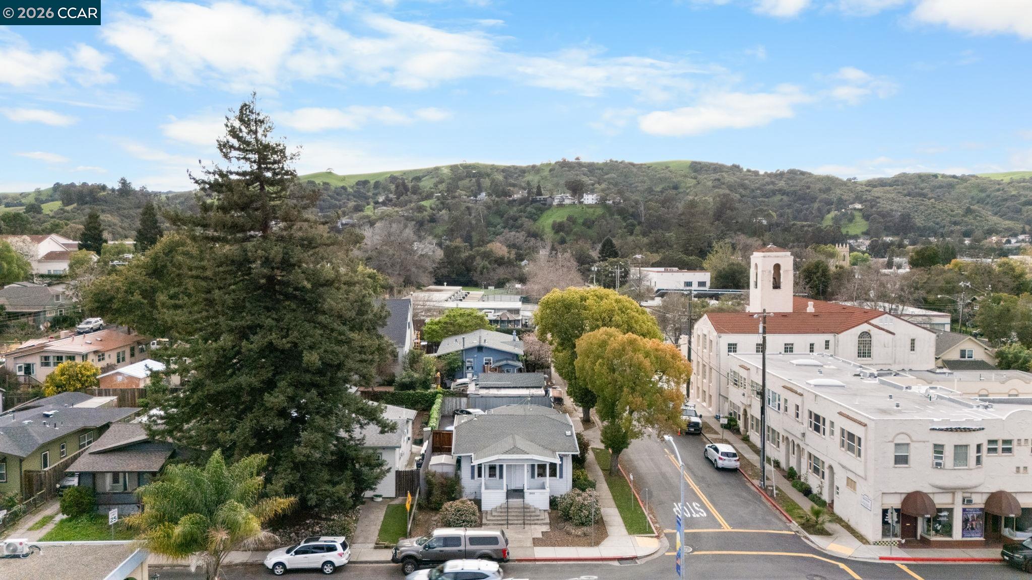 Detail Gallery Image 27 of 34 For 1308 Pine St, Martinez,  CA 94553 - 1 Beds | 1 Baths