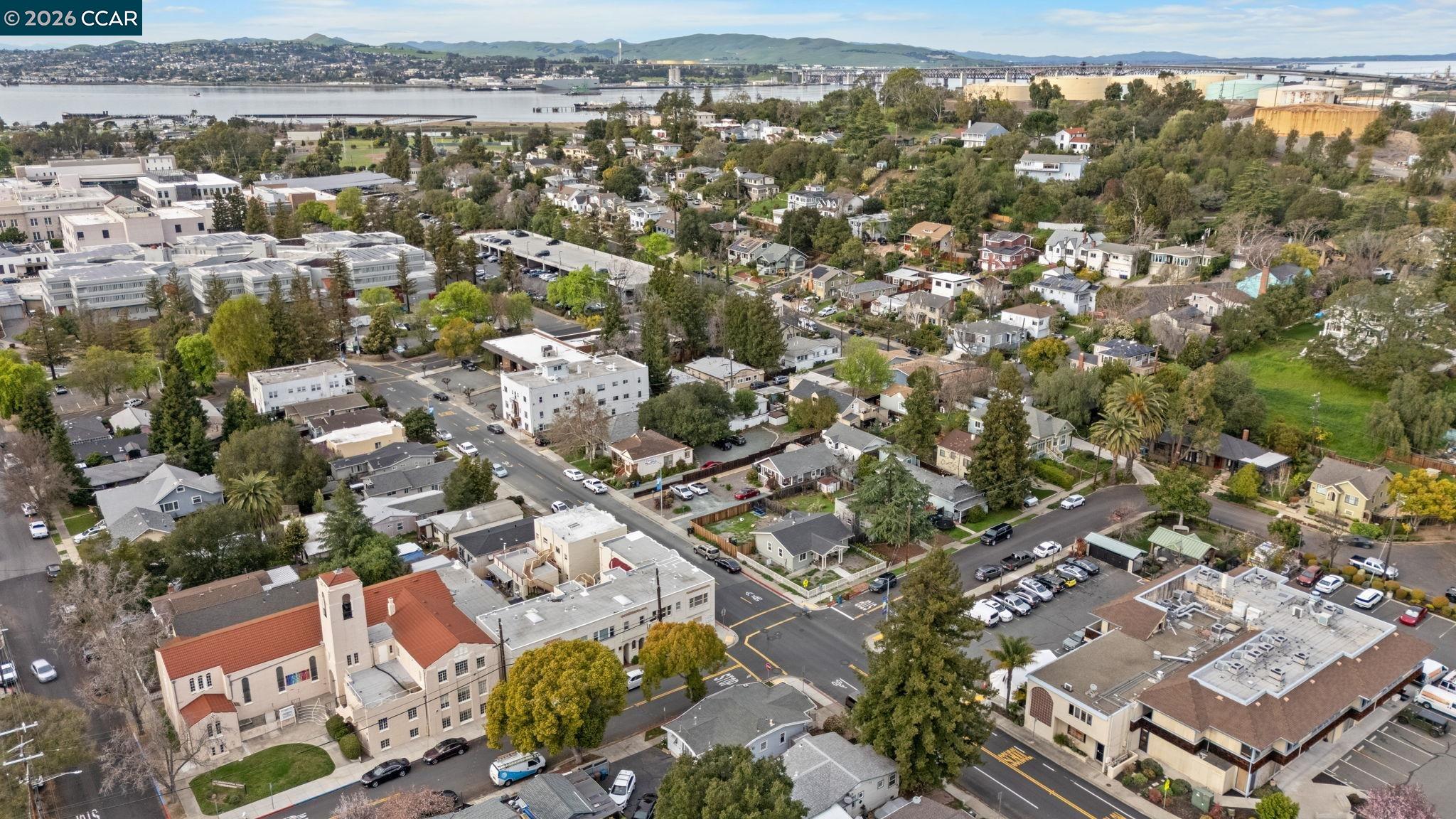 Detail Gallery Image 28 of 34 For 1308 Pine St, Martinez,  CA 94553 - 1 Beds | 1 Baths