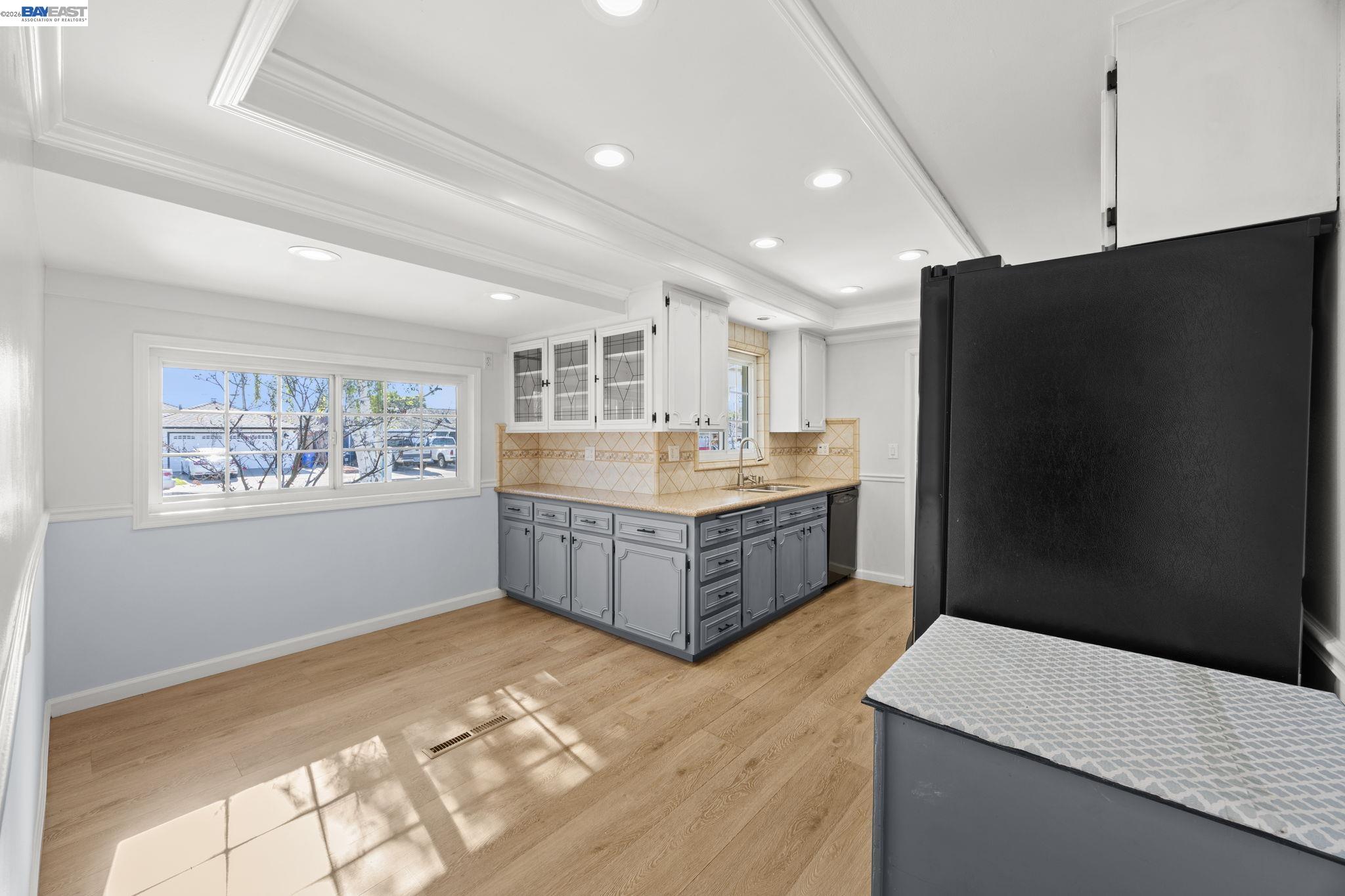 Detail Gallery Image 7 of 31 For 5229 Sabin Ave, Fremont,  CA 94536 - 4 Beds | 3 Baths