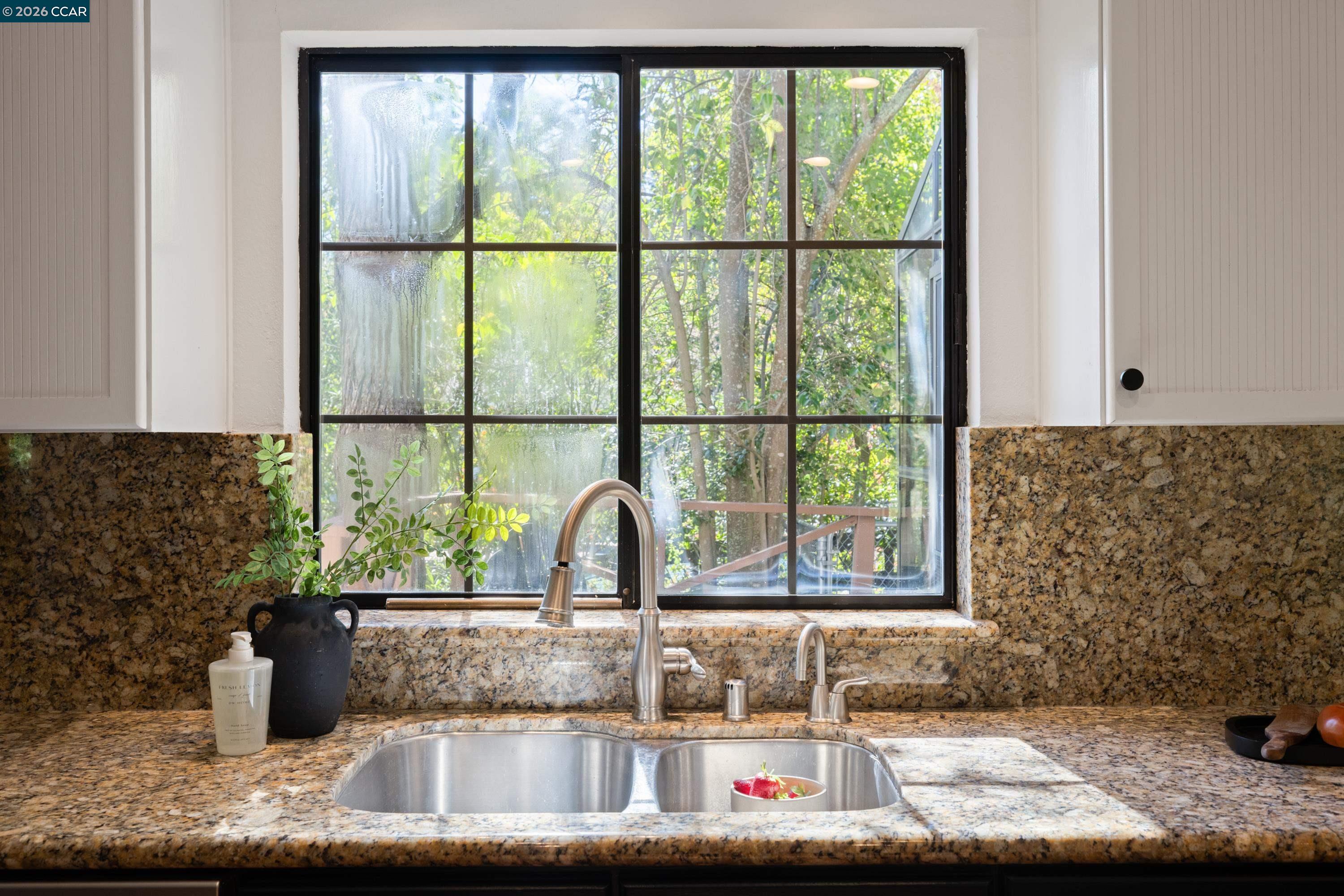 Detail Gallery Image 17 of 37 For 1645 Livorna Road West, Alamo,  CA 94507 - 3 Beds | 2/1 Baths