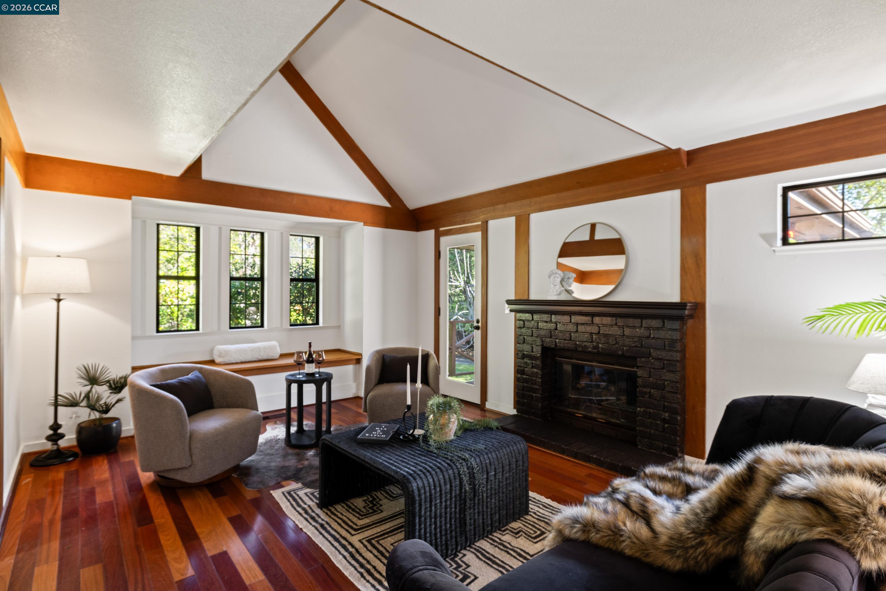 Detail Gallery Image 8 of 37 For 1645 Livorna Road West, Alamo,  CA 94507 - 3 Beds | 2/1 Baths