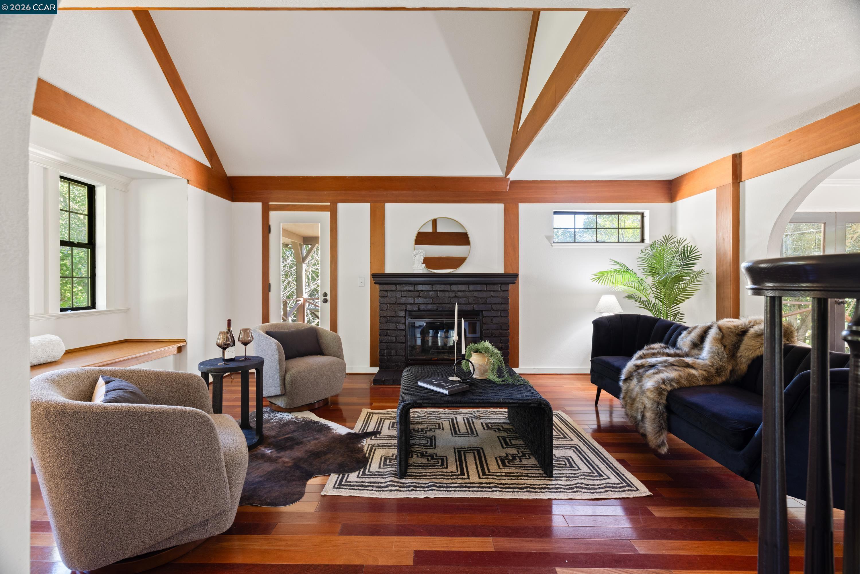 Detail Gallery Image 10 of 37 For 1645 Livorna Road West, Alamo,  CA 94507 - 3 Beds | 2/1 Baths