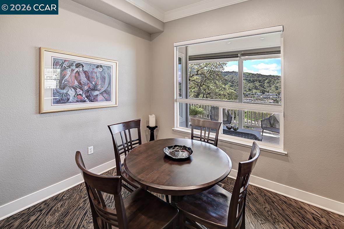 Detail Gallery Image 4 of 59 For 539 High Eagle Ct, Walnut Creek,  CA 94595 - 2 Beds | 2 Baths