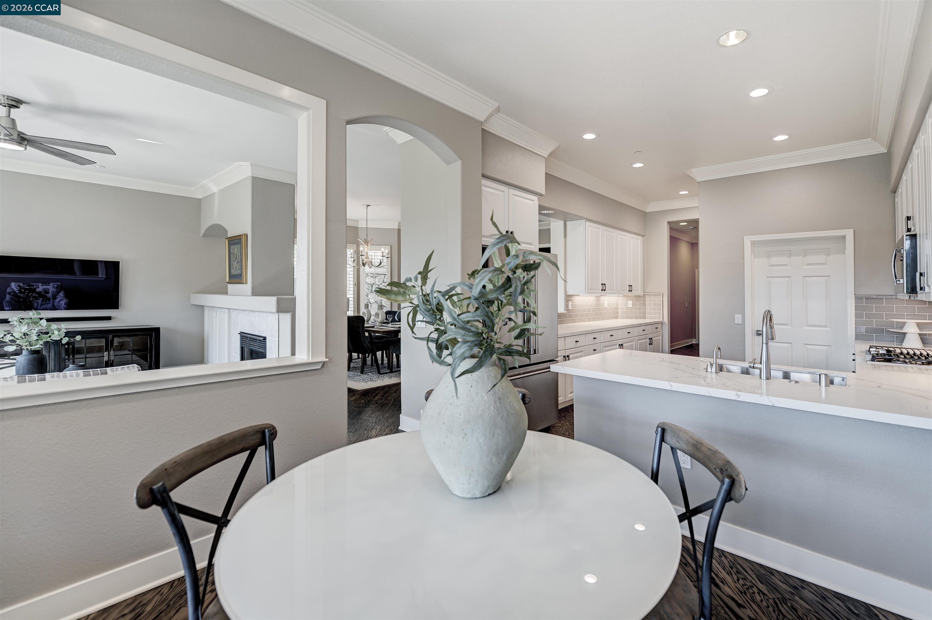 Photo #8: 41126224 Listing: Photo #8