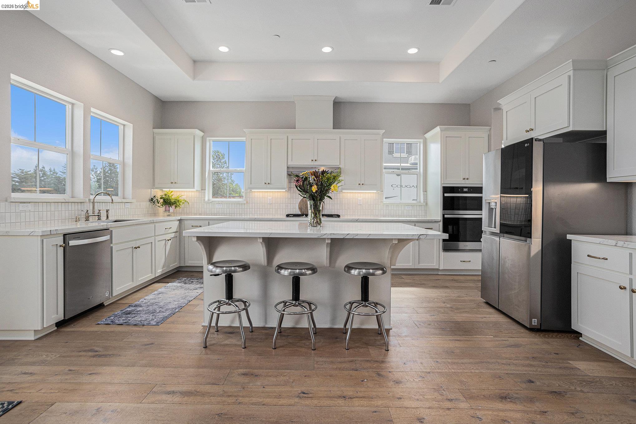 Detail Gallery Image 13 of 40 For 5010 Neroly Rd, Oakley,  CA 94561 - 4 Beds | 3/1 Baths