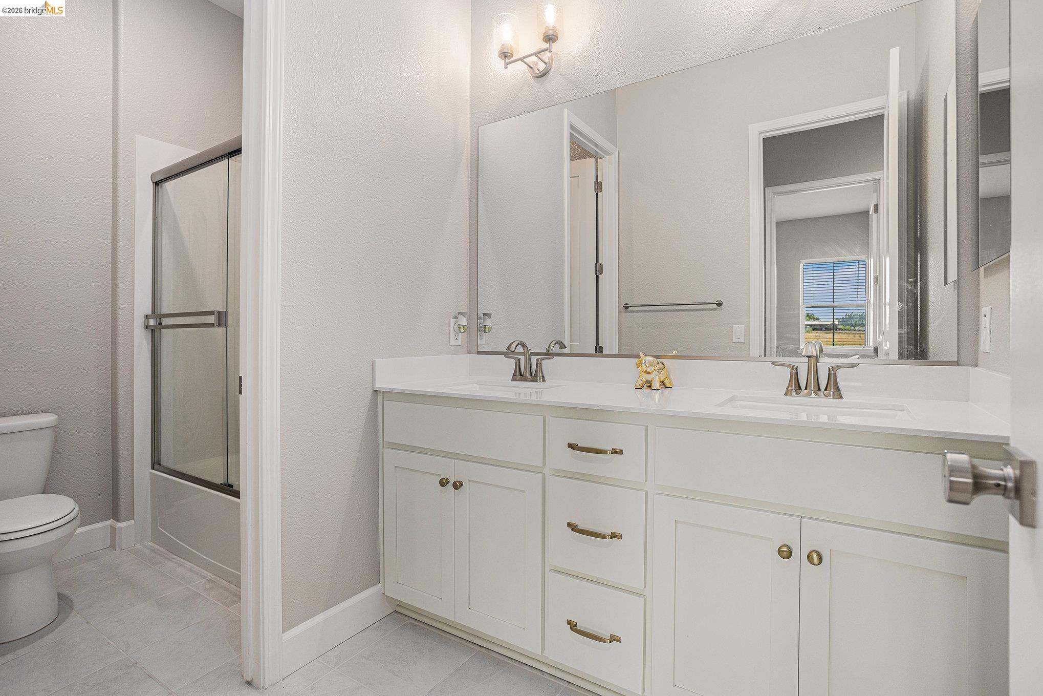 Detail Gallery Image 26 of 40 For 5010 Neroly Rd, Oakley,  CA 94561 - 4 Beds | 3/1 Baths