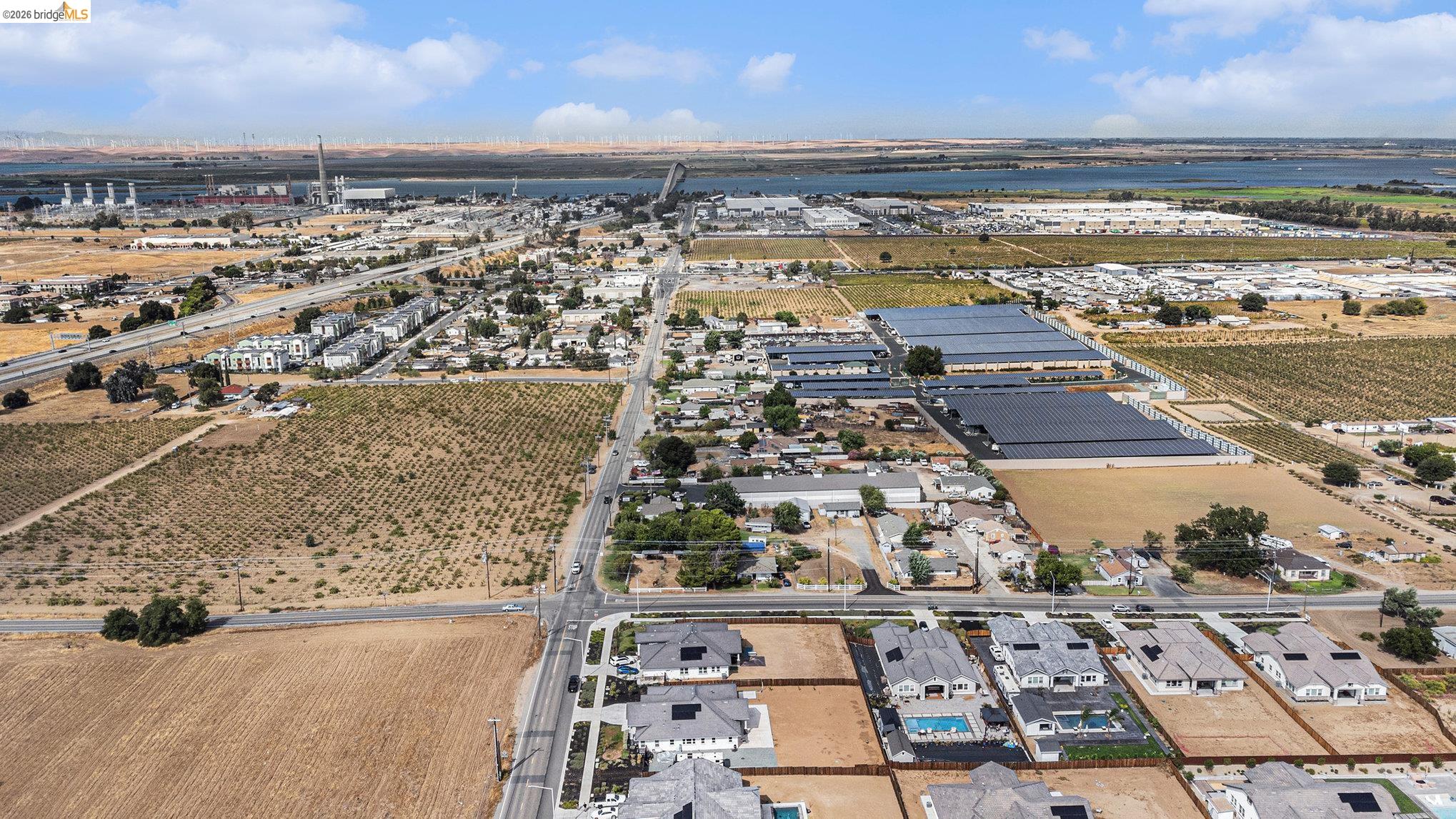 Detail Gallery Image 39 of 40 For 5010 Neroly Rd, Oakley,  CA 94561 - 4 Beds | 3/1 Baths