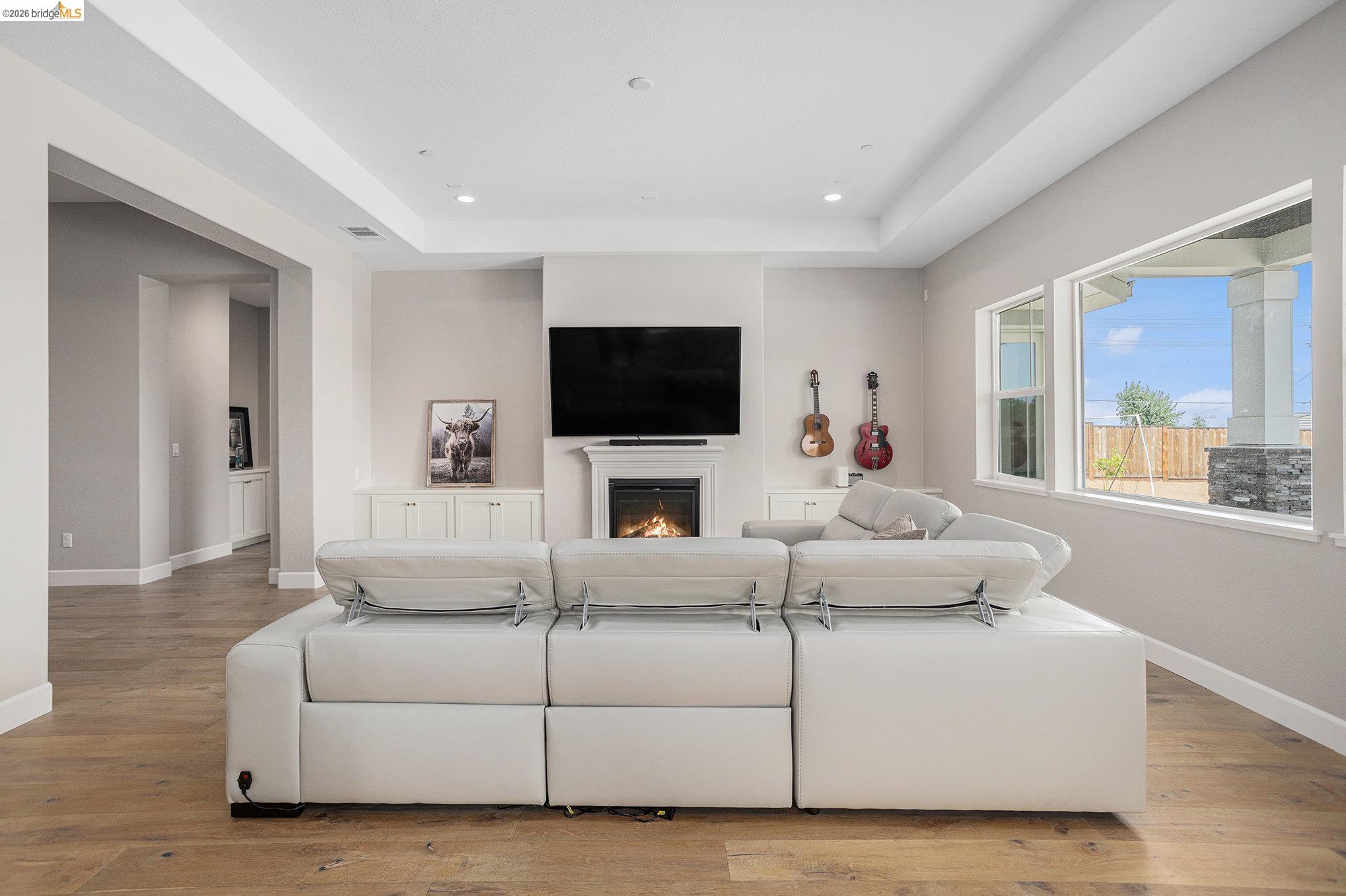 Detail Gallery Image 9 of 40 For 5010 Neroly Rd, Oakley,  CA 94561 - 4 Beds | 3/1 Baths