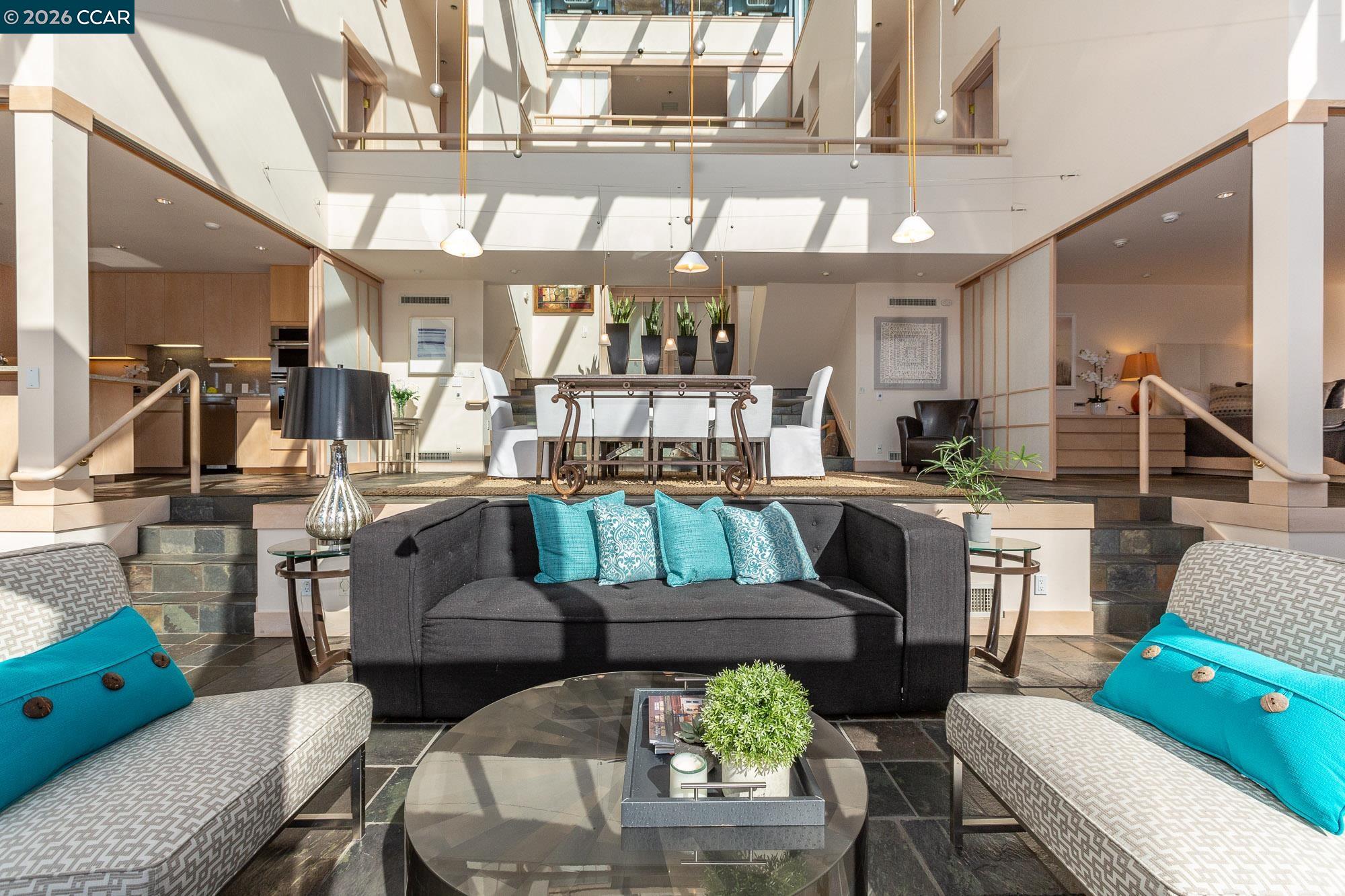 Detail Gallery Image 11 of 55 For 319 Tappan Ter, Orinda,  CA 94563 - 5 Beds | 4/1 Baths