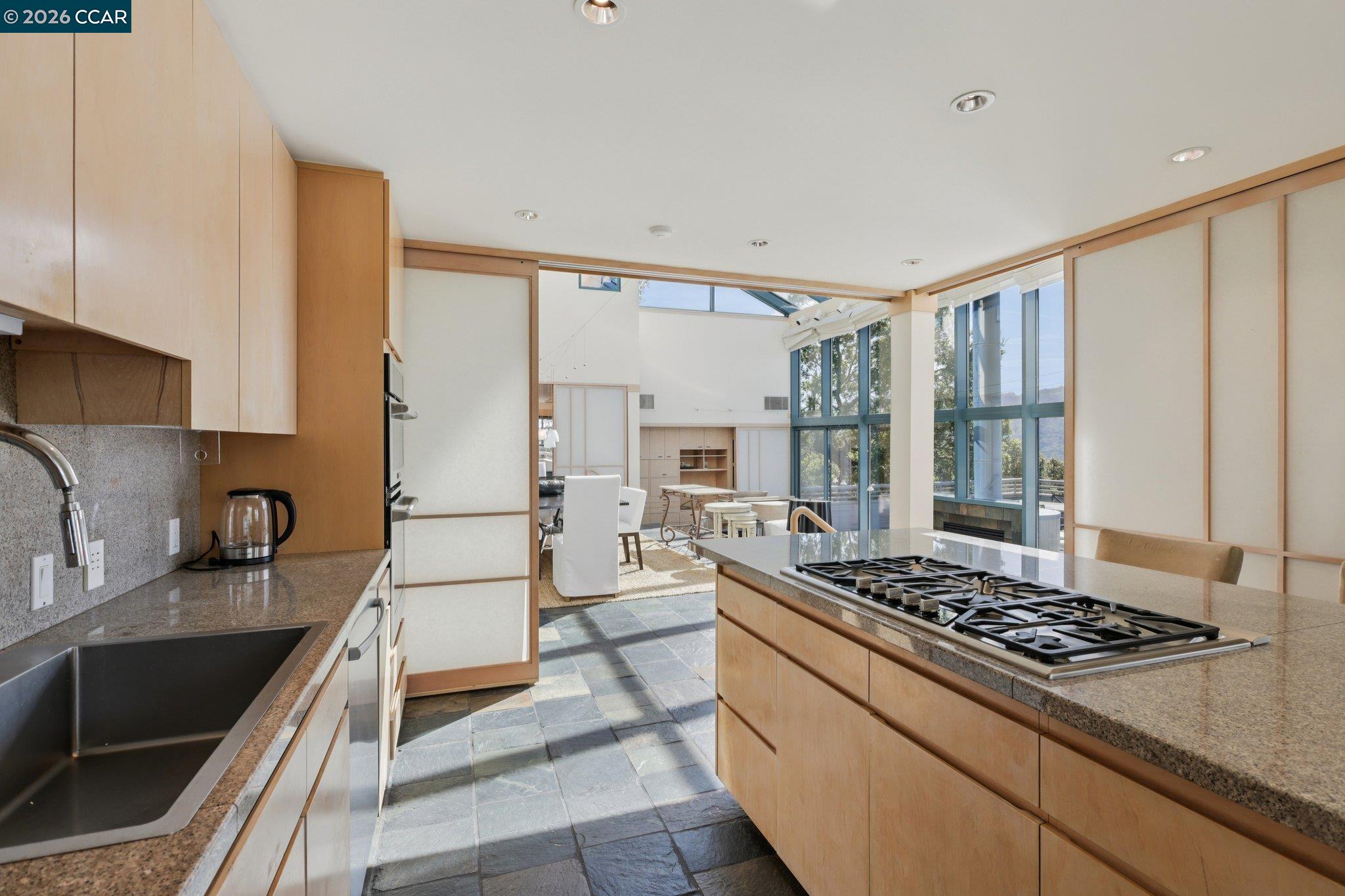 Detail Gallery Image 11 of 58 For 319 Tappan Ter, Orinda,  CA 94563 - 5 Beds | 4/1 Baths