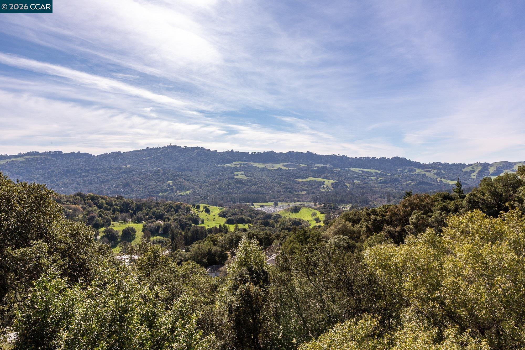 Detail Gallery Image 16 of 55 For 319 Tappan Ter, Orinda,  CA 94563 - 5 Beds | 4/1 Baths