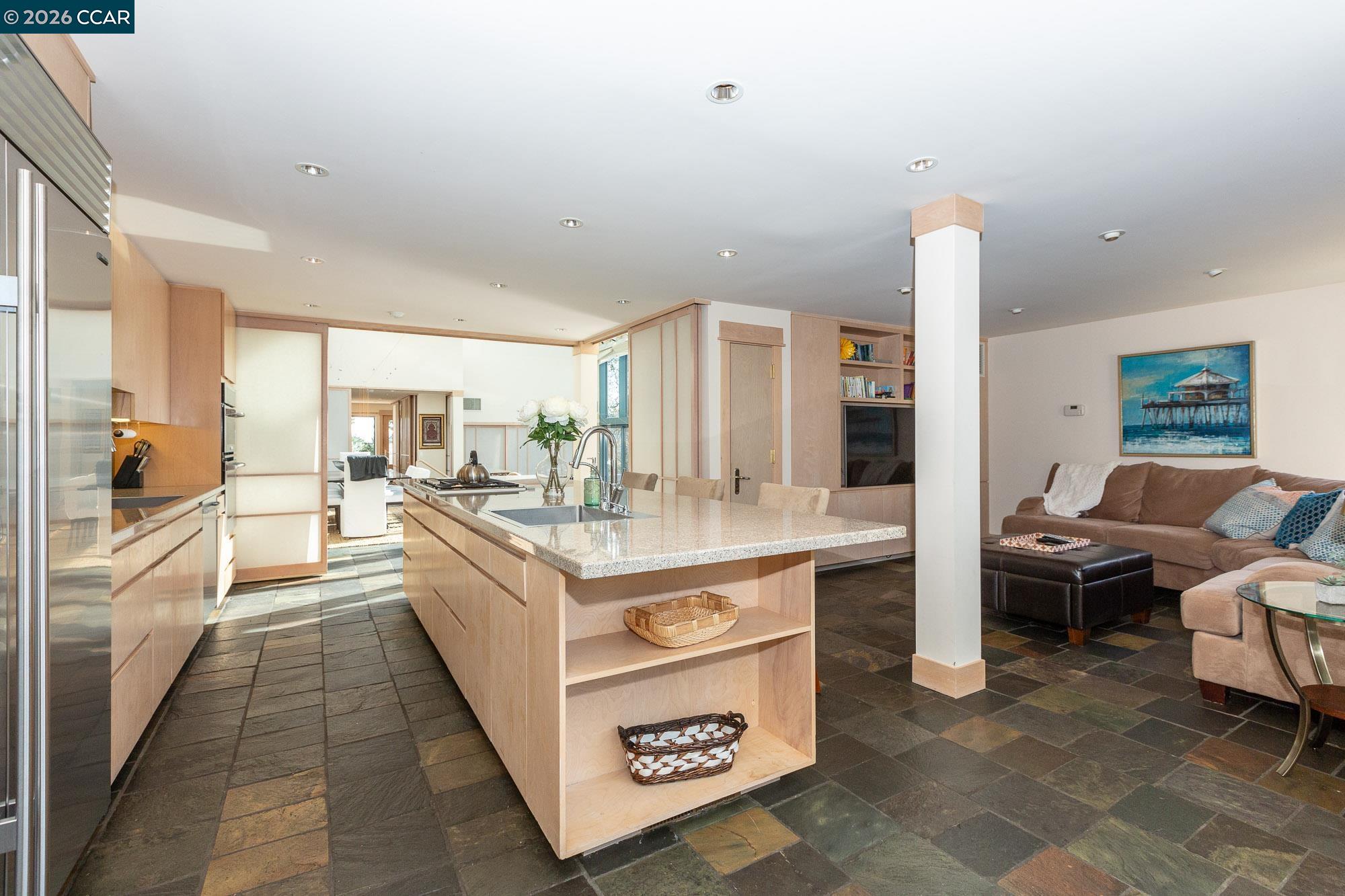 Detail Gallery Image 17 of 55 For 319 Tappan Ter, Orinda,  CA 94563 - 5 Beds | 4/1 Baths