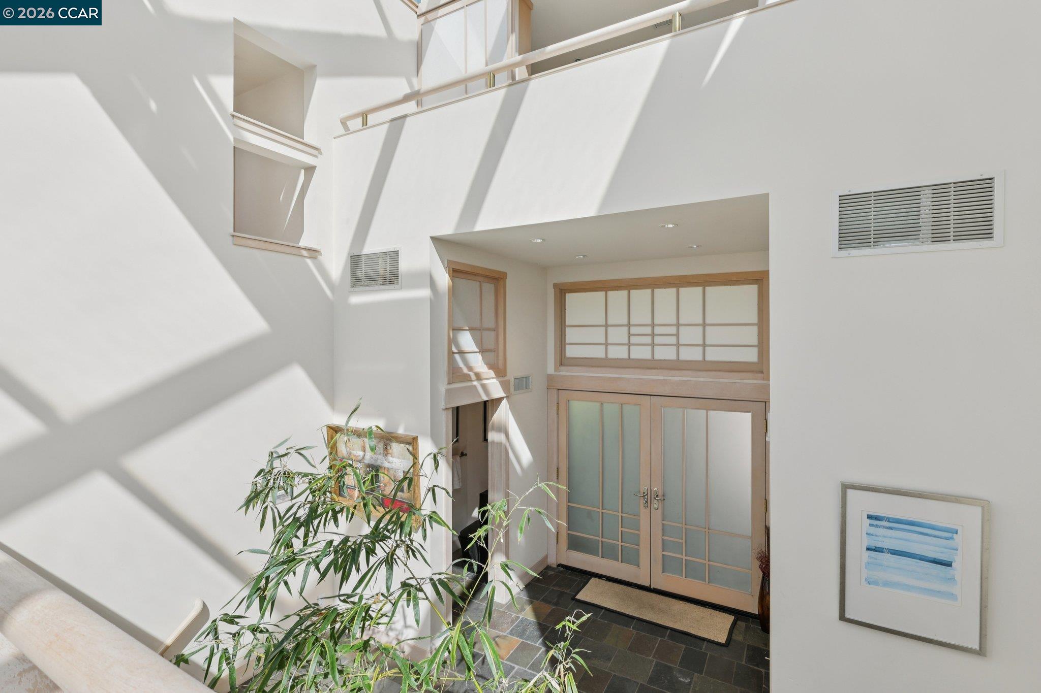 Detail Gallery Image 20 of 58 For 319 Tappan Ter, Orinda,  CA 94563 - 5 Beds | 4/1 Baths