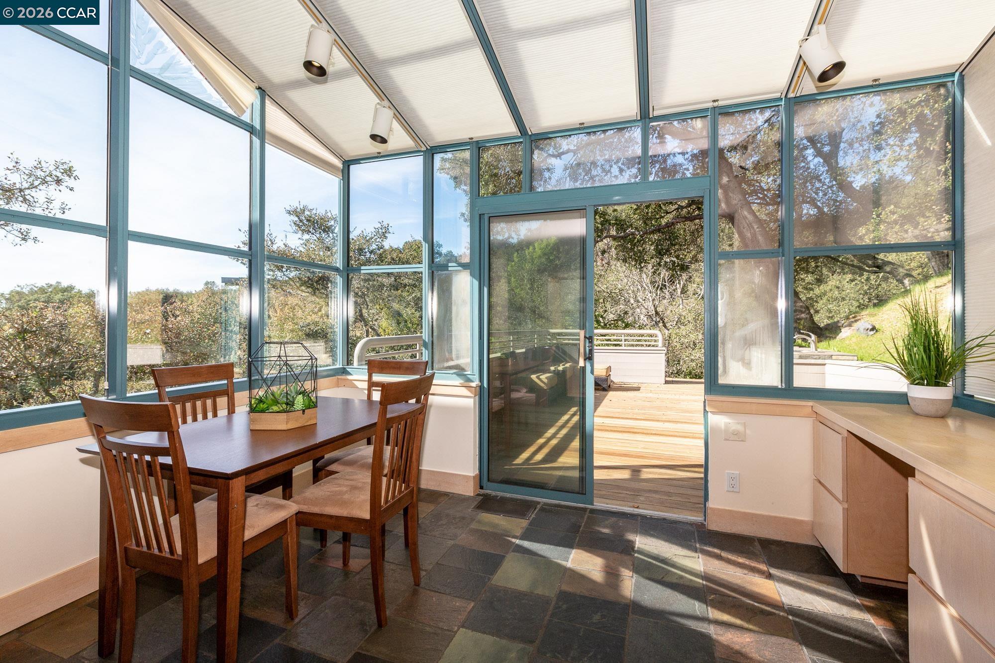 Detail Gallery Image 20 of 55 For 319 Tappan Ter, Orinda,  CA 94563 - 5 Beds | 4/1 Baths