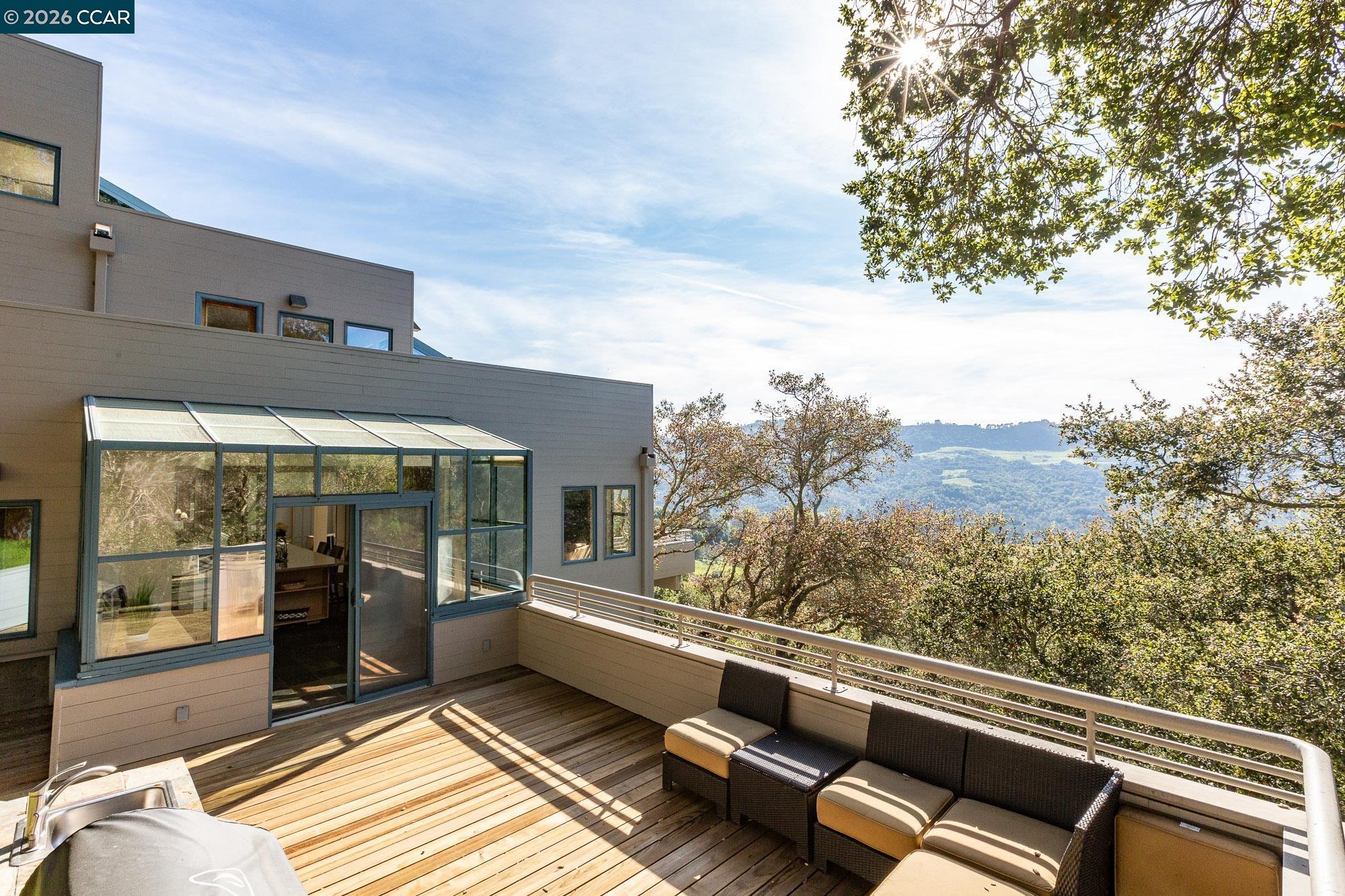 Detail Gallery Image 21 of 55 For 319 Tappan Ter, Orinda,  CA 94563 - 5 Beds | 4/1 Baths