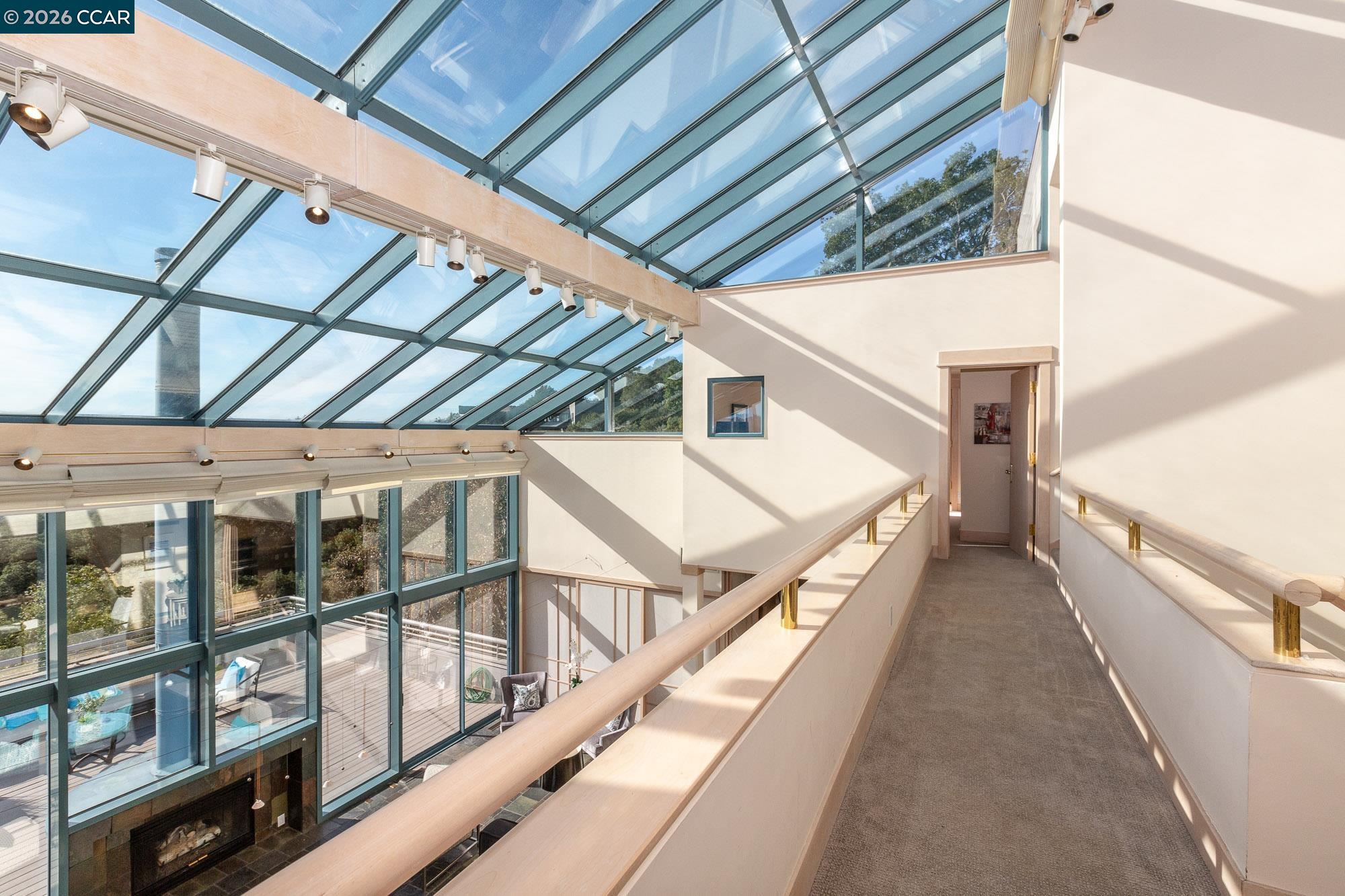 Detail Gallery Image 22 of 55 For 319 Tappan Ter, Orinda,  CA 94563 - 5 Beds | 4/1 Baths