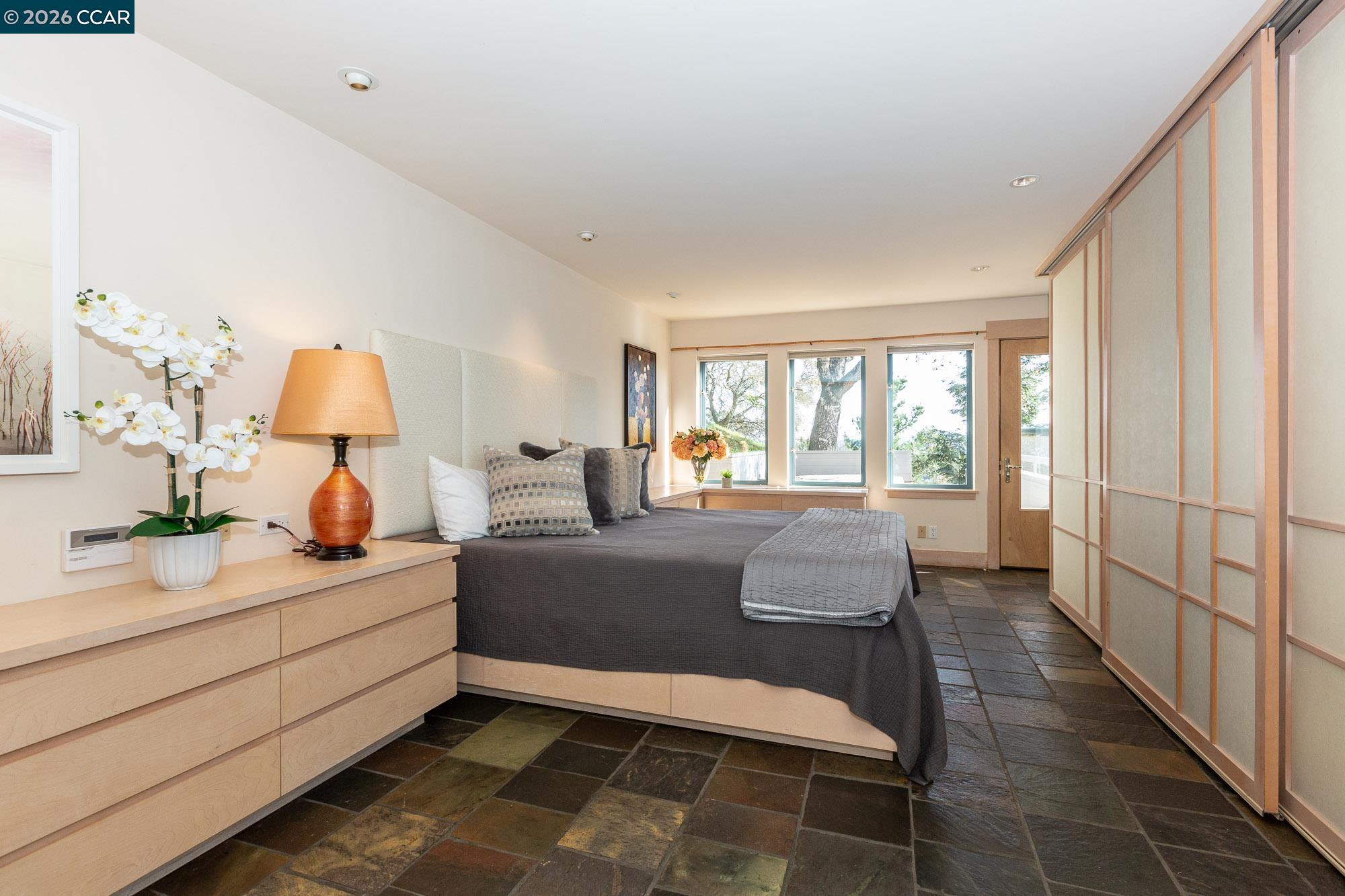 Detail Gallery Image 28 of 55 For 319 Tappan Ter, Orinda,  CA 94563 - 5 Beds | 4/1 Baths