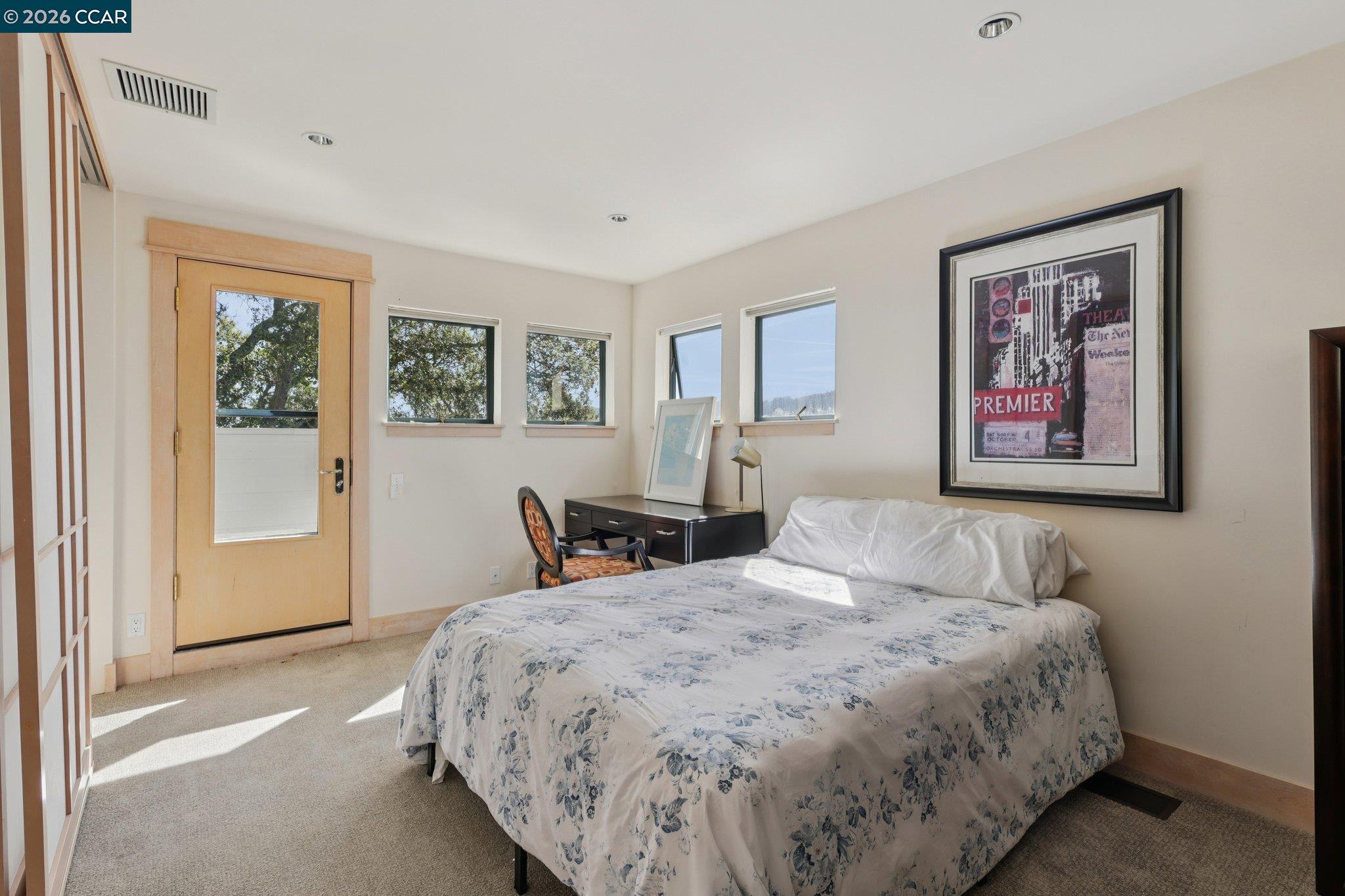 Detail Gallery Image 32 of 58 For 319 Tappan Ter, Orinda,  CA 94563 - 5 Beds | 4/1 Baths