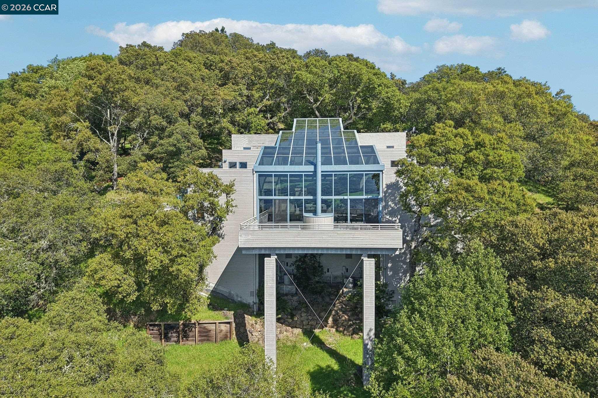 Detail Gallery Image 40 of 58 For 319 Tappan Ter, Orinda,  CA 94563 - 5 Beds | 4/1 Baths