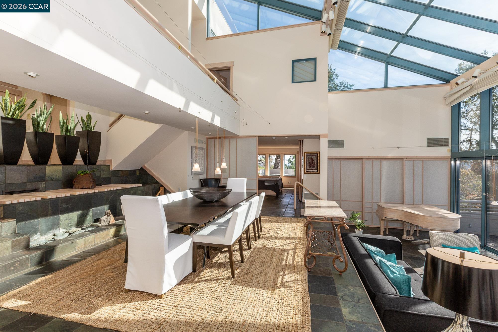 Detail Gallery Image 5 of 55 For 319 Tappan Ter, Orinda,  CA 94563 - 5 Beds | 4/1 Baths