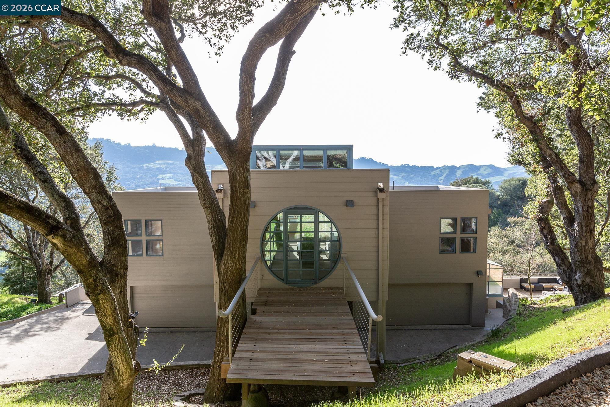 Detail Gallery Image 42 of 55 For 319 Tappan Ter, Orinda,  CA 94563 - 5 Beds | 4/1 Baths