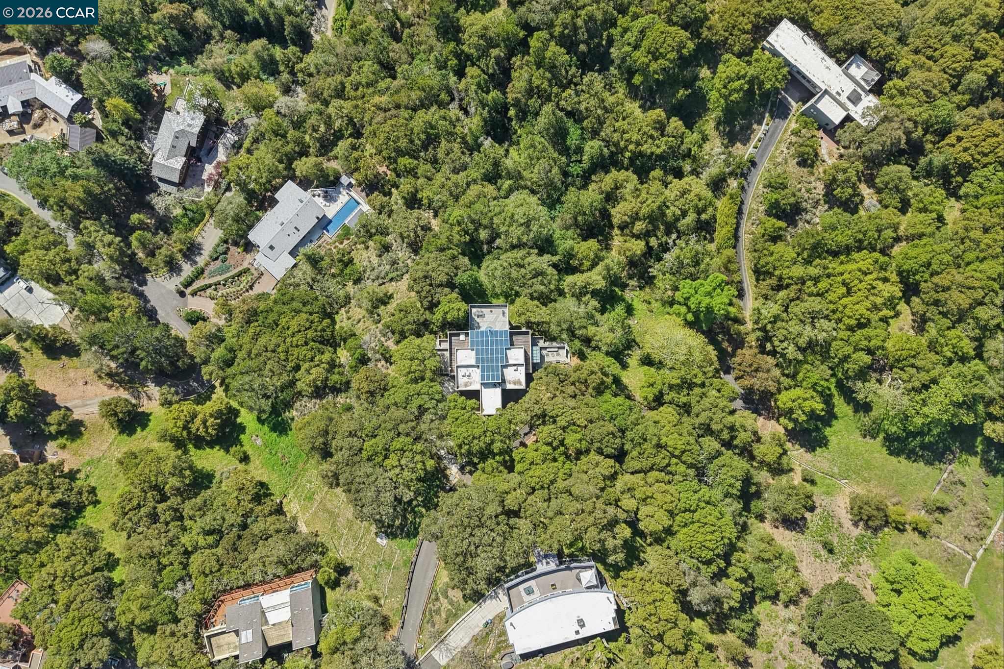 Detail Gallery Image 45 of 58 For 319 Tappan Ter, Orinda,  CA 94563 - 5 Beds | 4/1 Baths