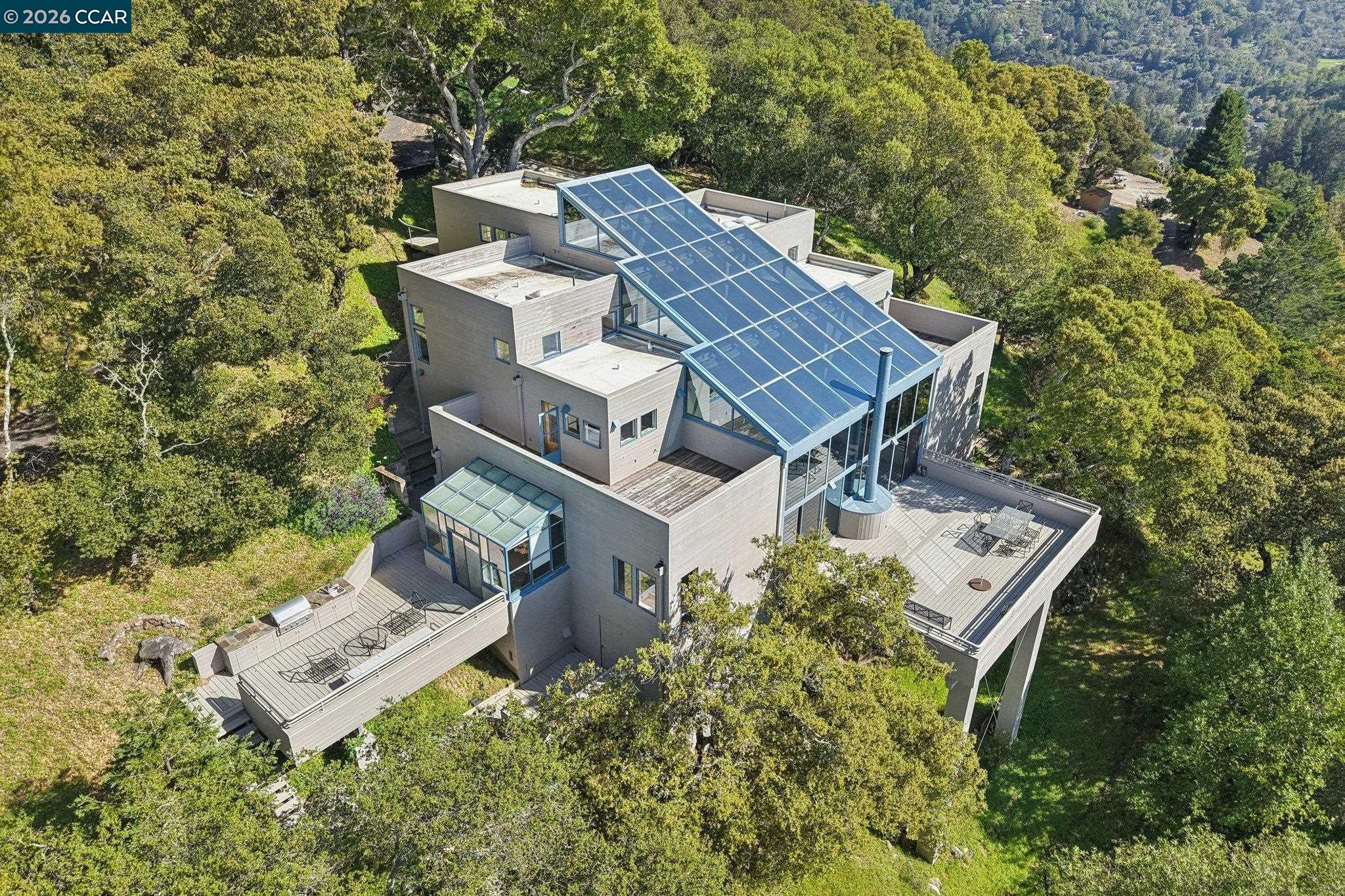 Detail Gallery Image 49 of 58 For 319 Tappan Ter, Orinda,  CA 94563 - 5 Beds | 4/1 Baths