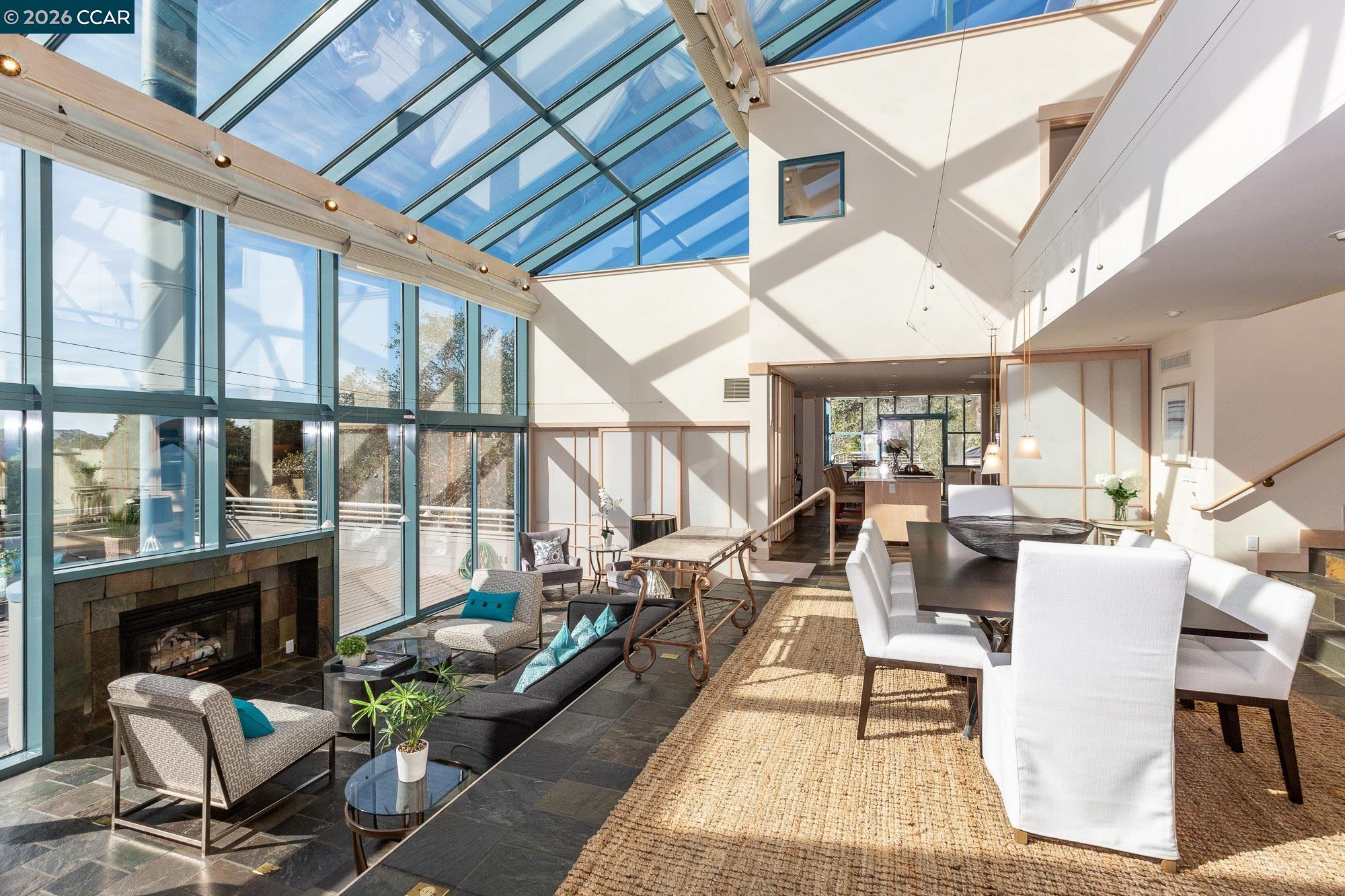 Detail Gallery Image 6 of 55 For 319 Tappan Ter, Orinda,  CA 94563 - 5 Beds | 4/1 Baths