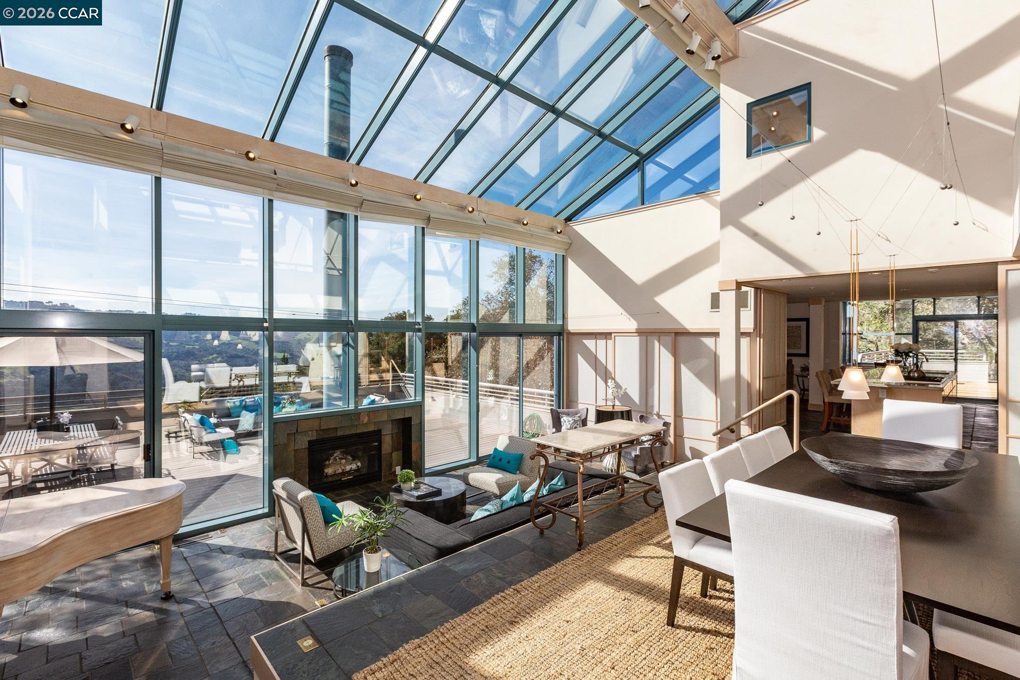 Detail Gallery Image 7 of 55 For 319 Tappan Ter, Orinda,  CA 94563 - 5 Beds | 4/1 Baths